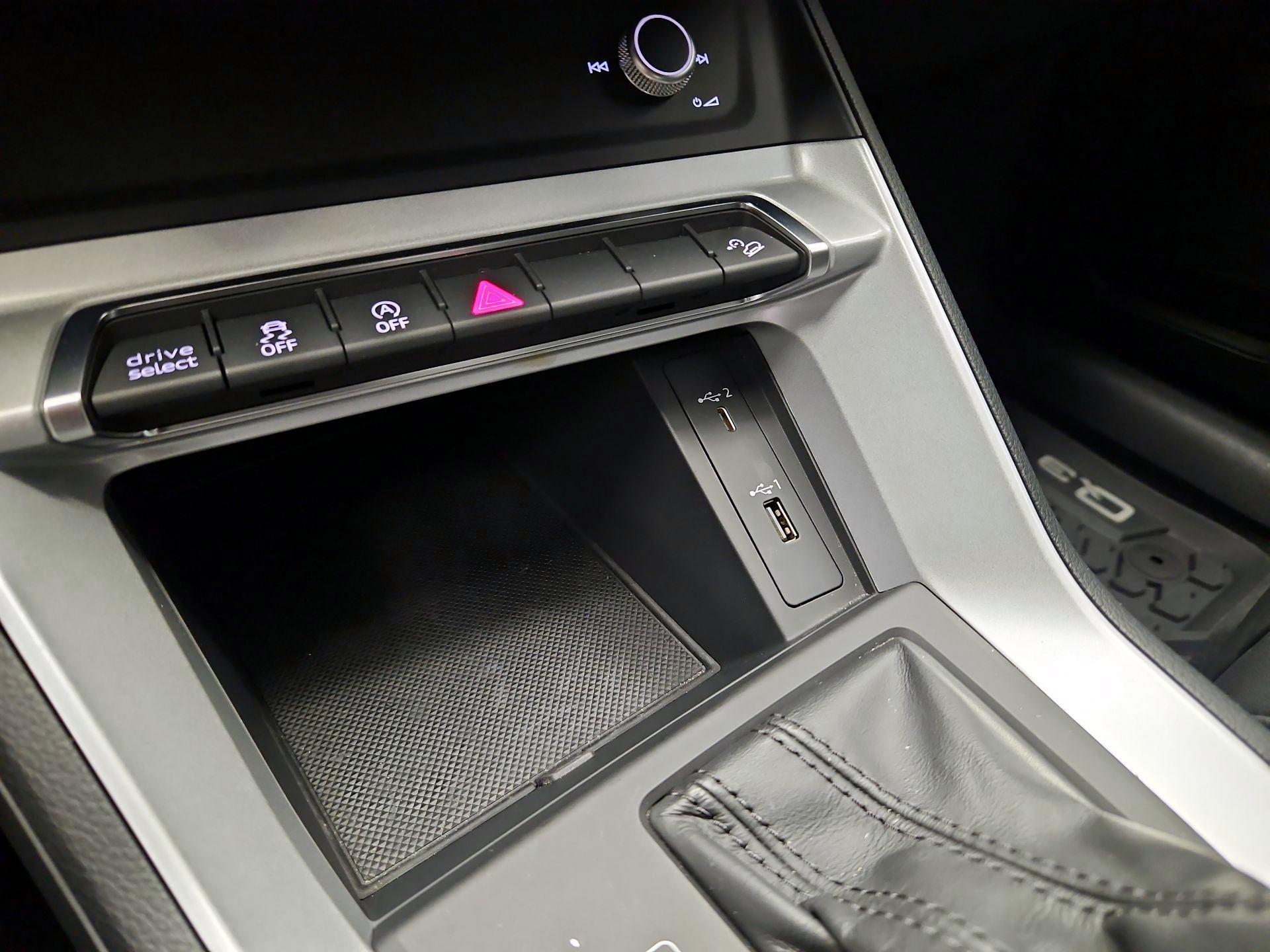 Thumbnail: 2021 Audi Q3 - 18