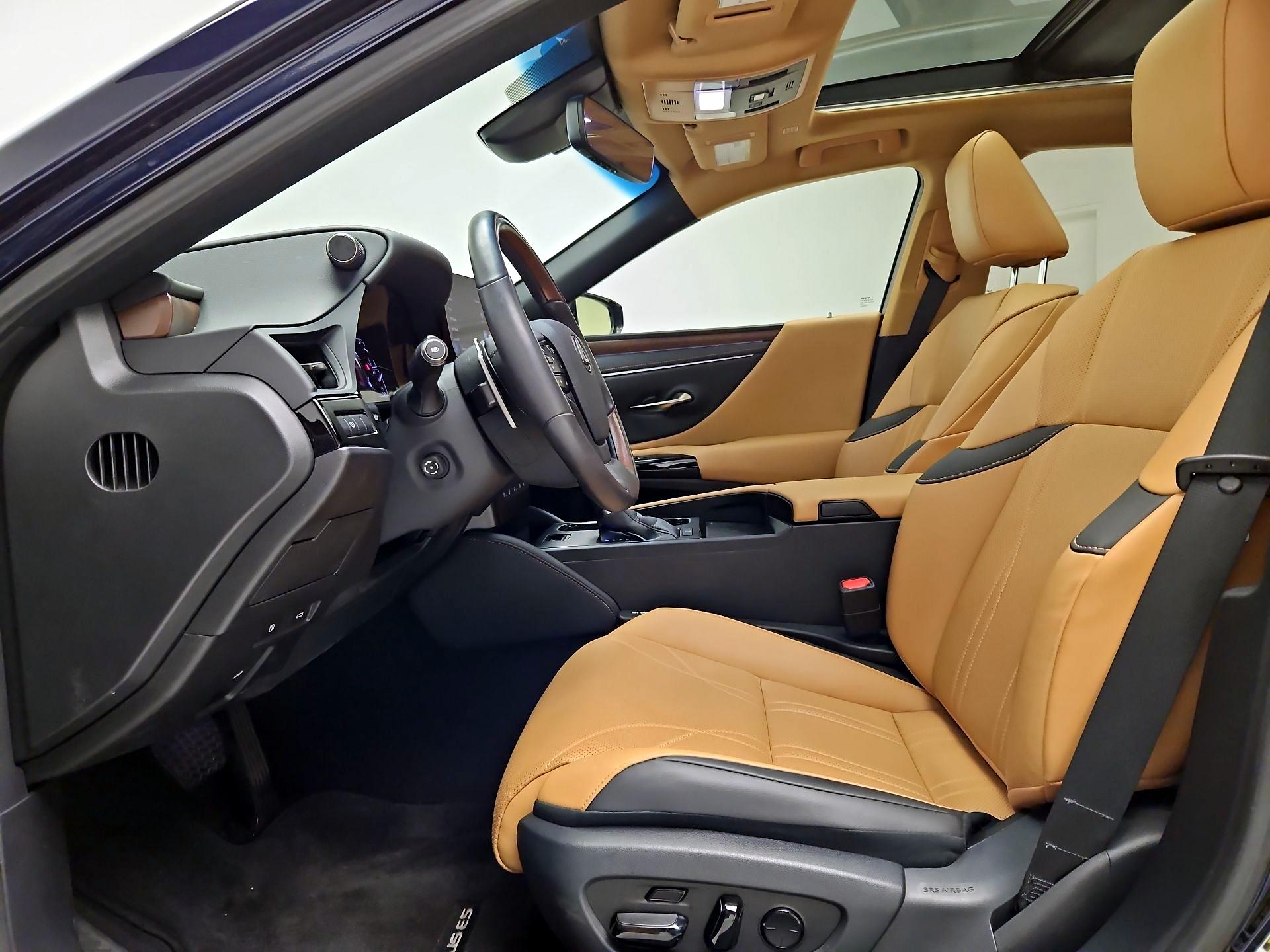 Thumbnail: 2024 Lexus ES - 11