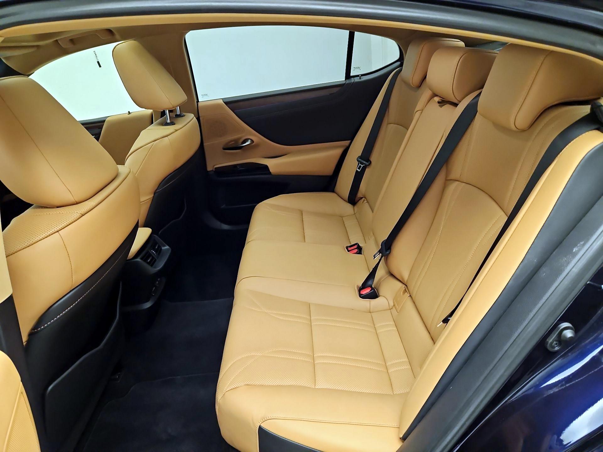 Thumbnail: 2024 Lexus ES - 20