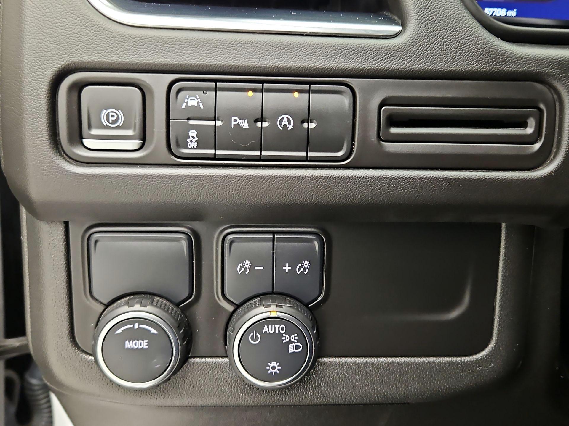 Thumbnail: 2023 Chevrolet Suburban - 13