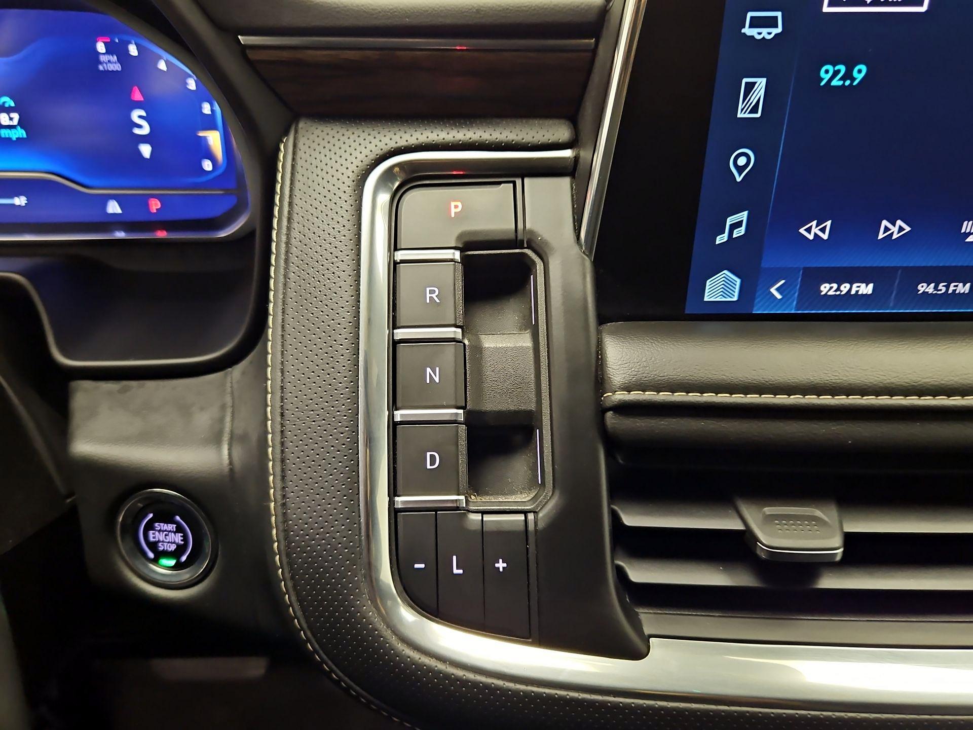 Thumbnail: 2023 Chevrolet Suburban - 17