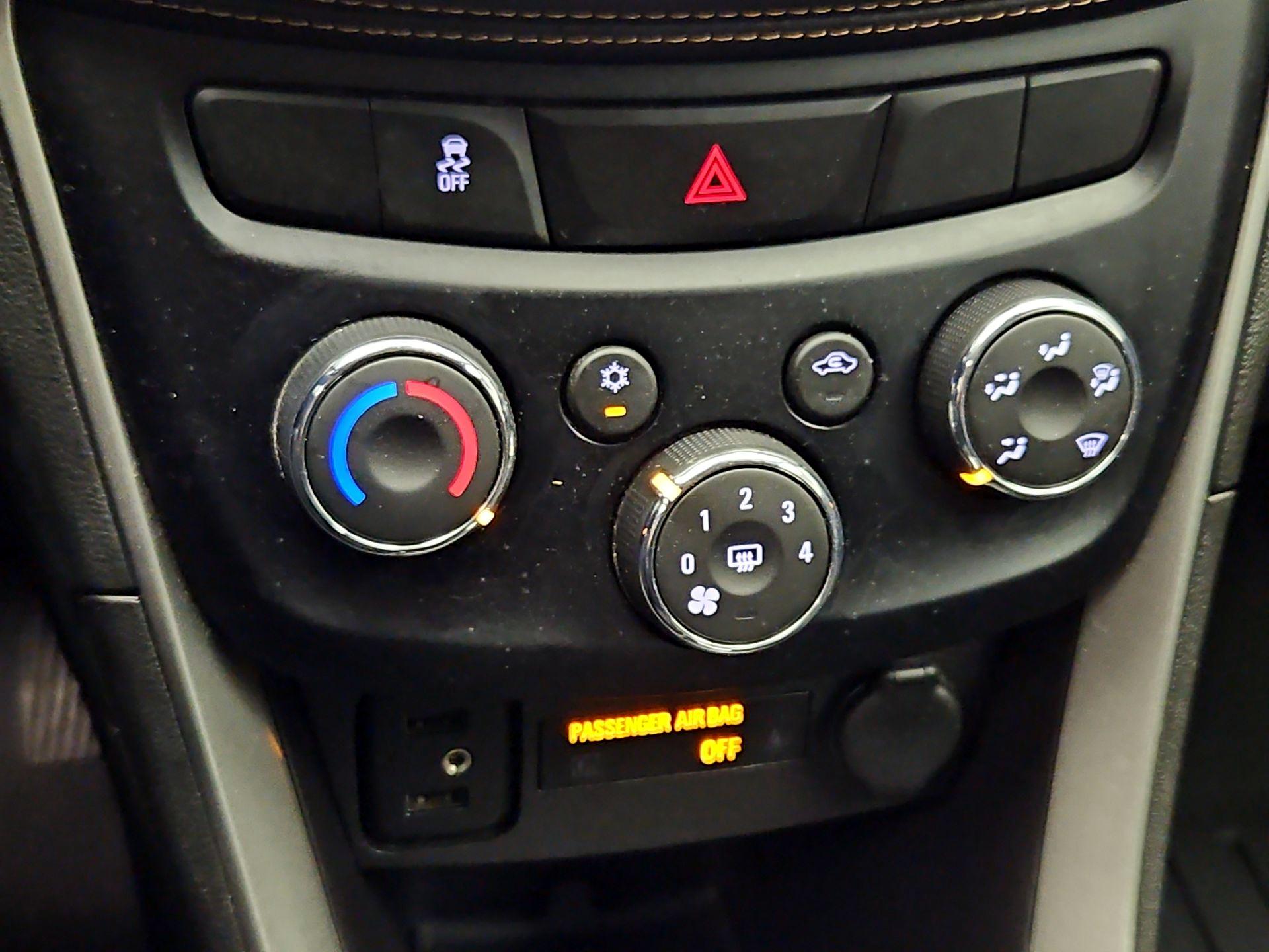 Thumbnail: 2019 Chevrolet Trax - 16