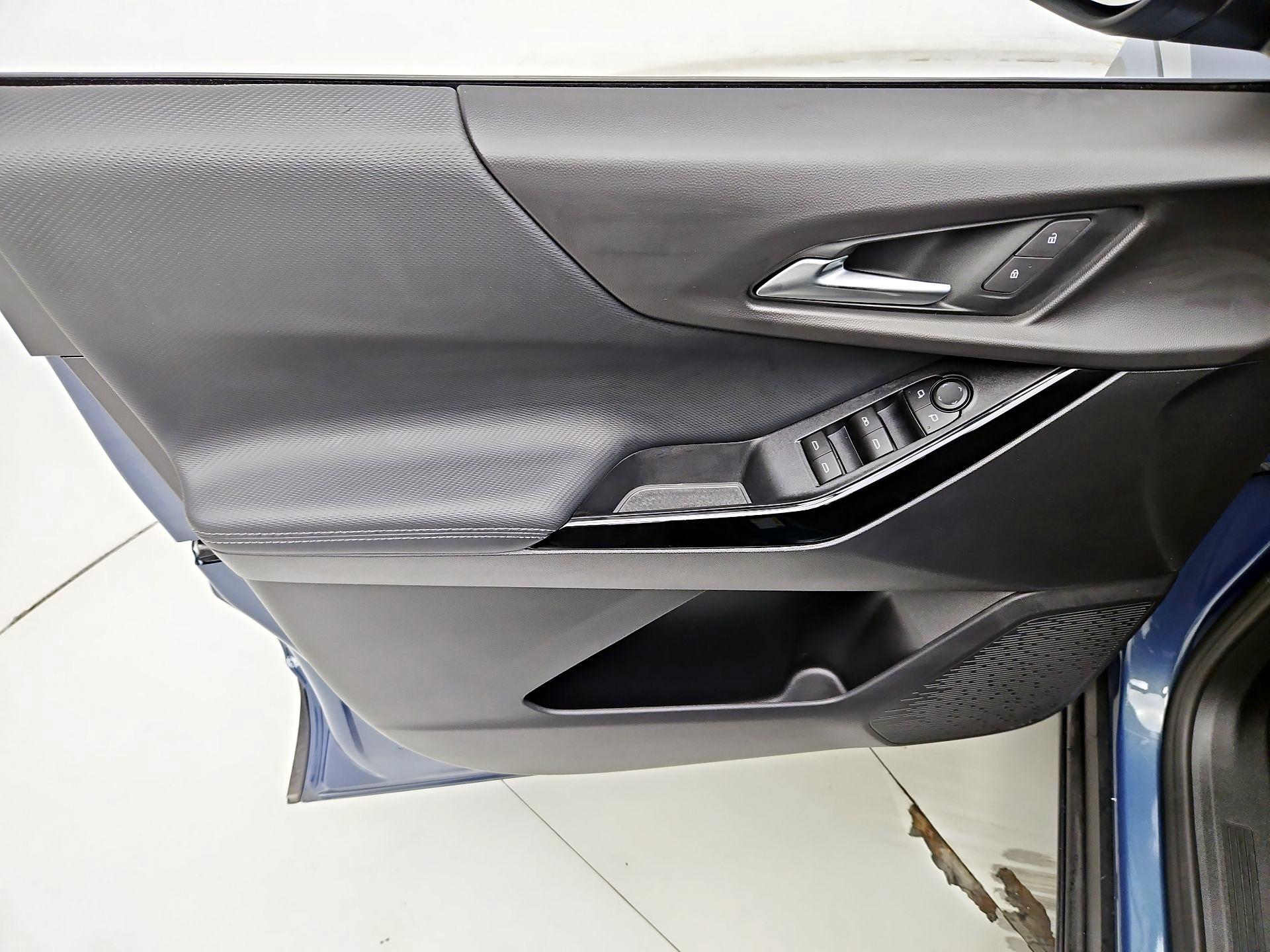 Thumbnail: 2026 Chevrolet Equinox - 12