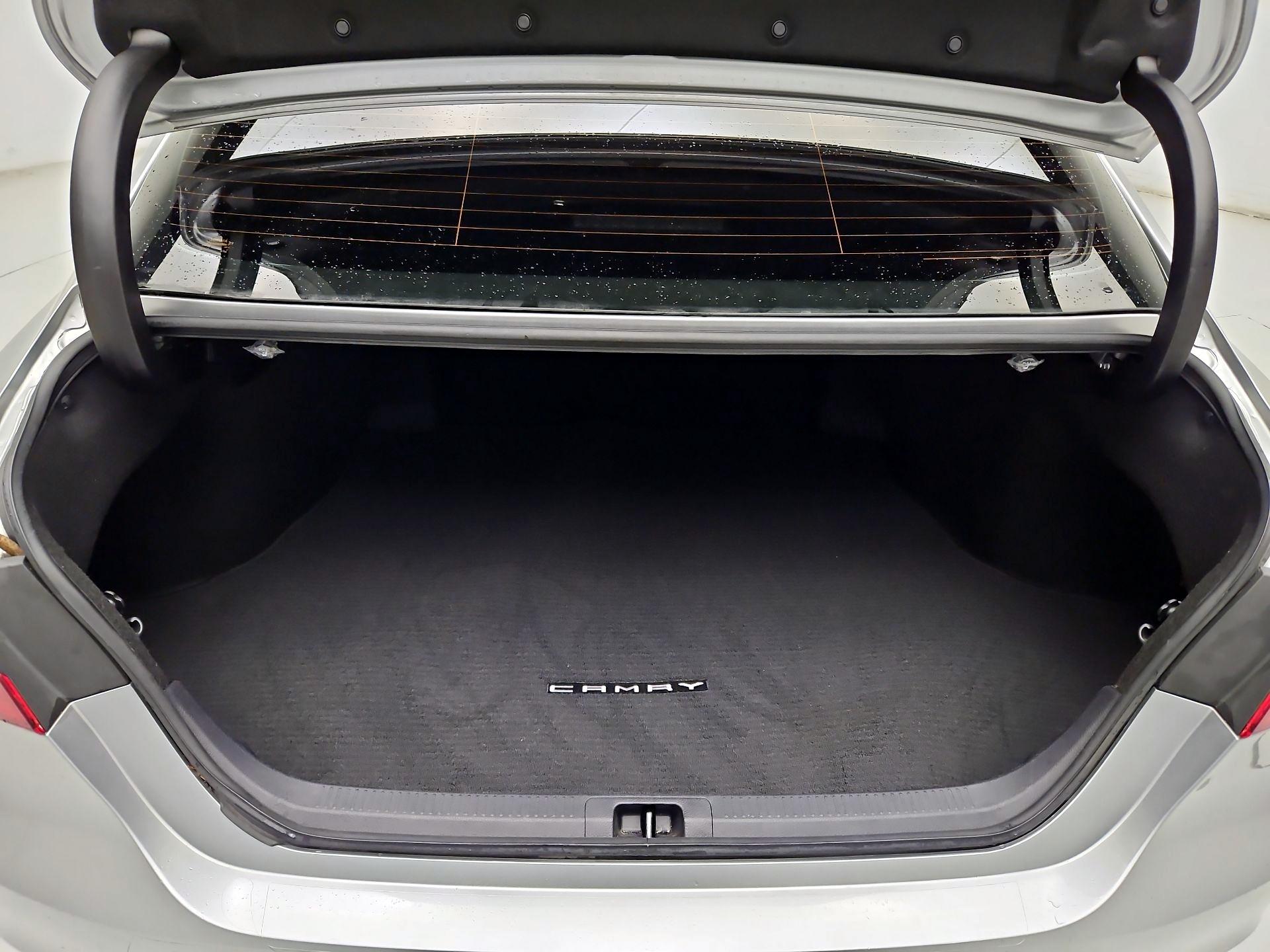 Thumbnail: 2022 Toyota Camry - 20