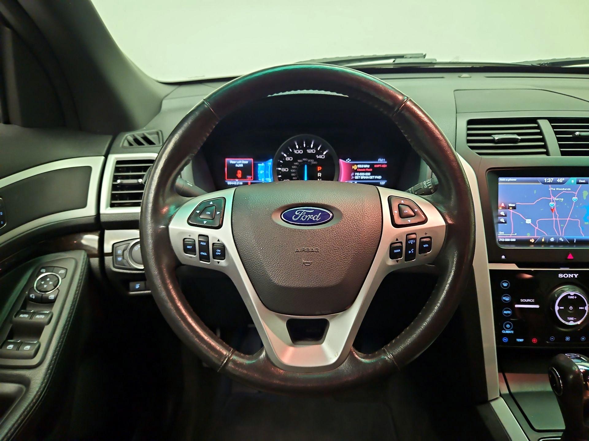 Thumbnail: 2015 Ford Explorer - 10