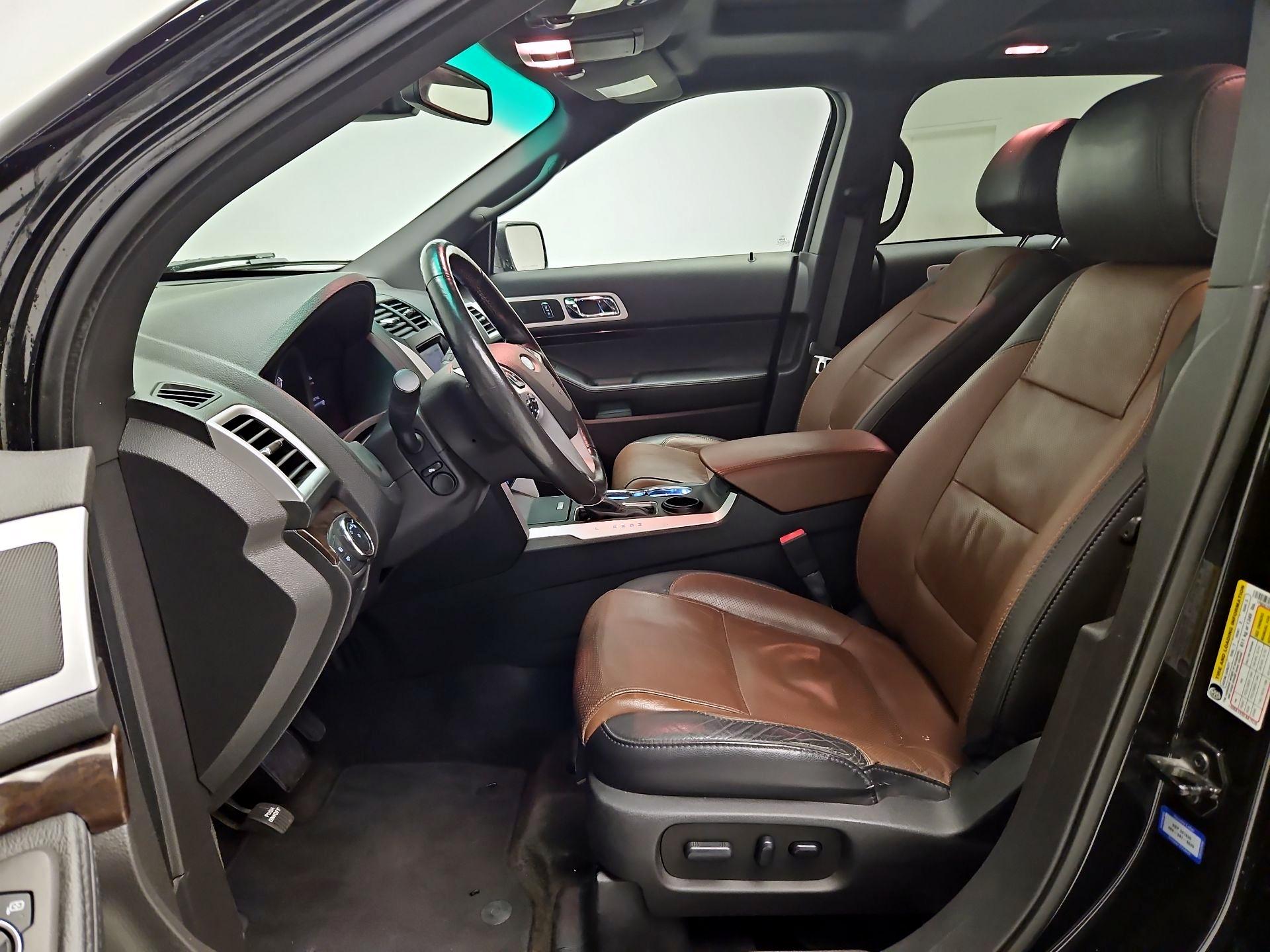 Thumbnail: 2015 Ford Explorer - 11