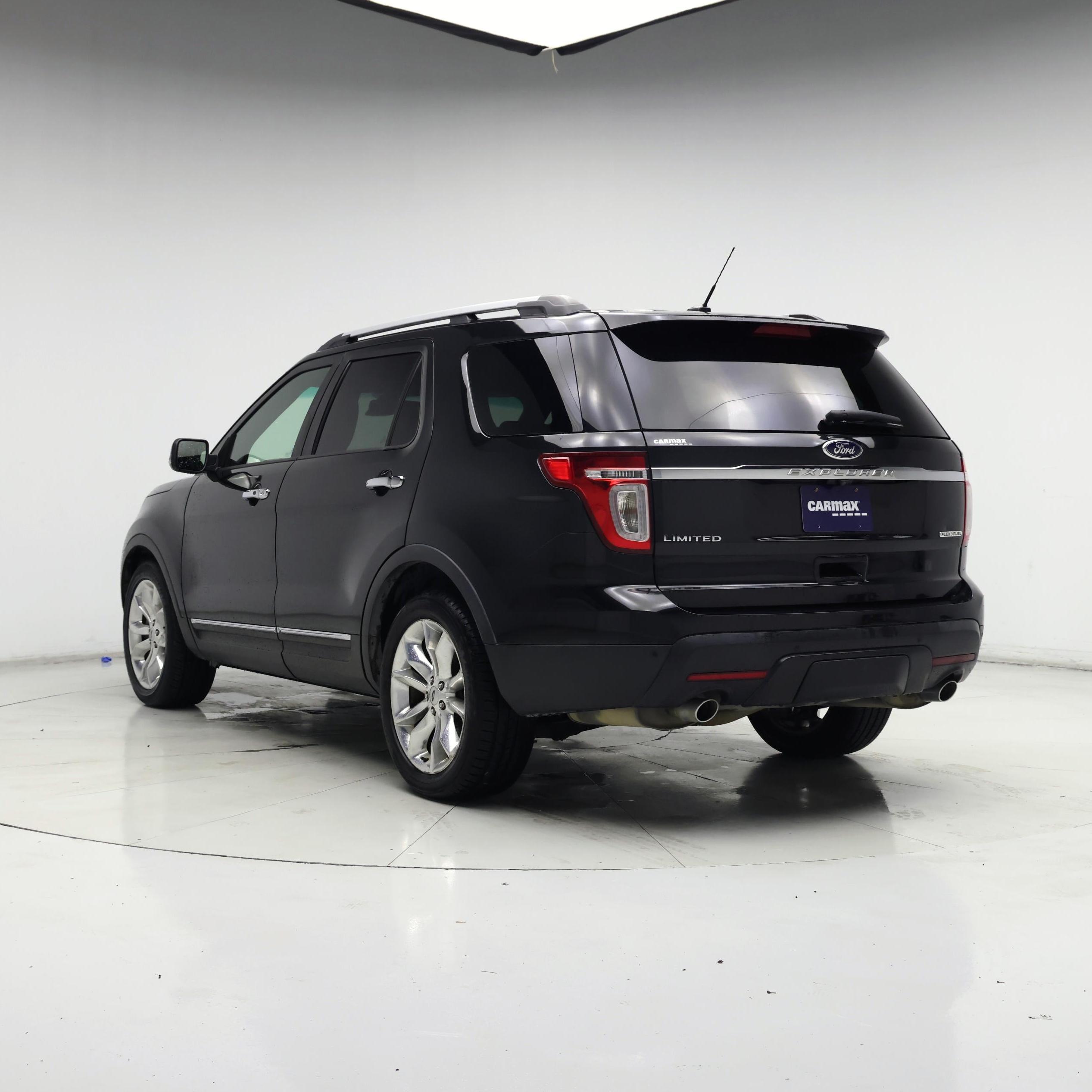 Thumbnail: 2015 Ford Explorer - 2