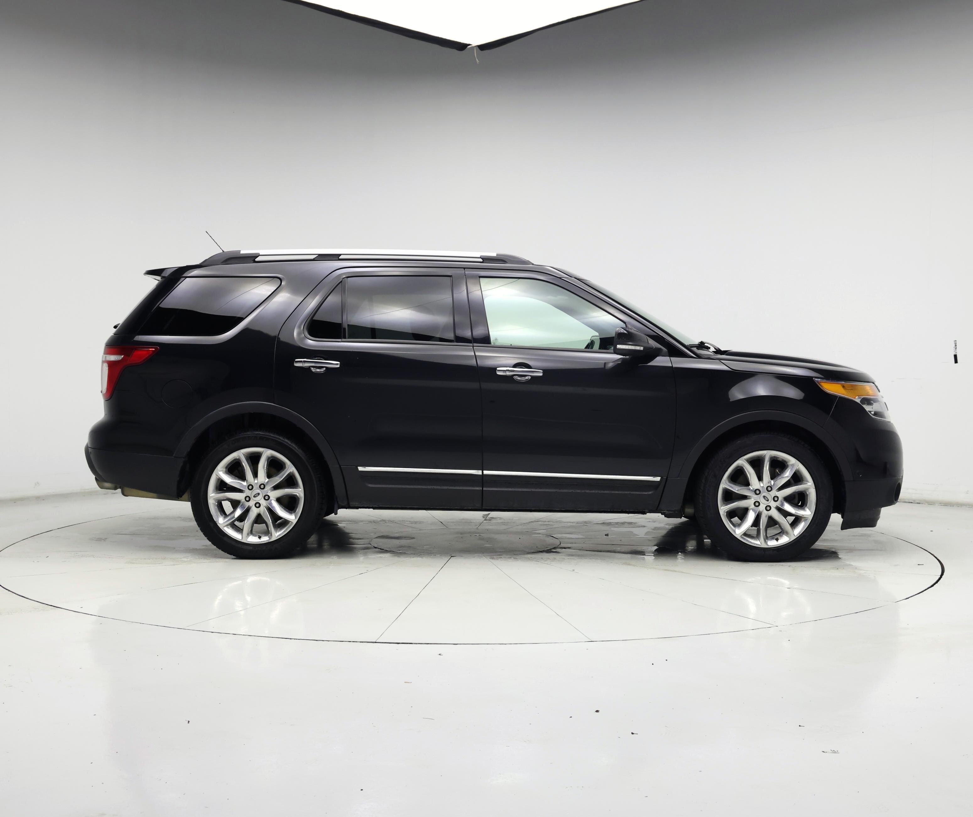 Thumbnail: 2015 Ford Explorer - 7