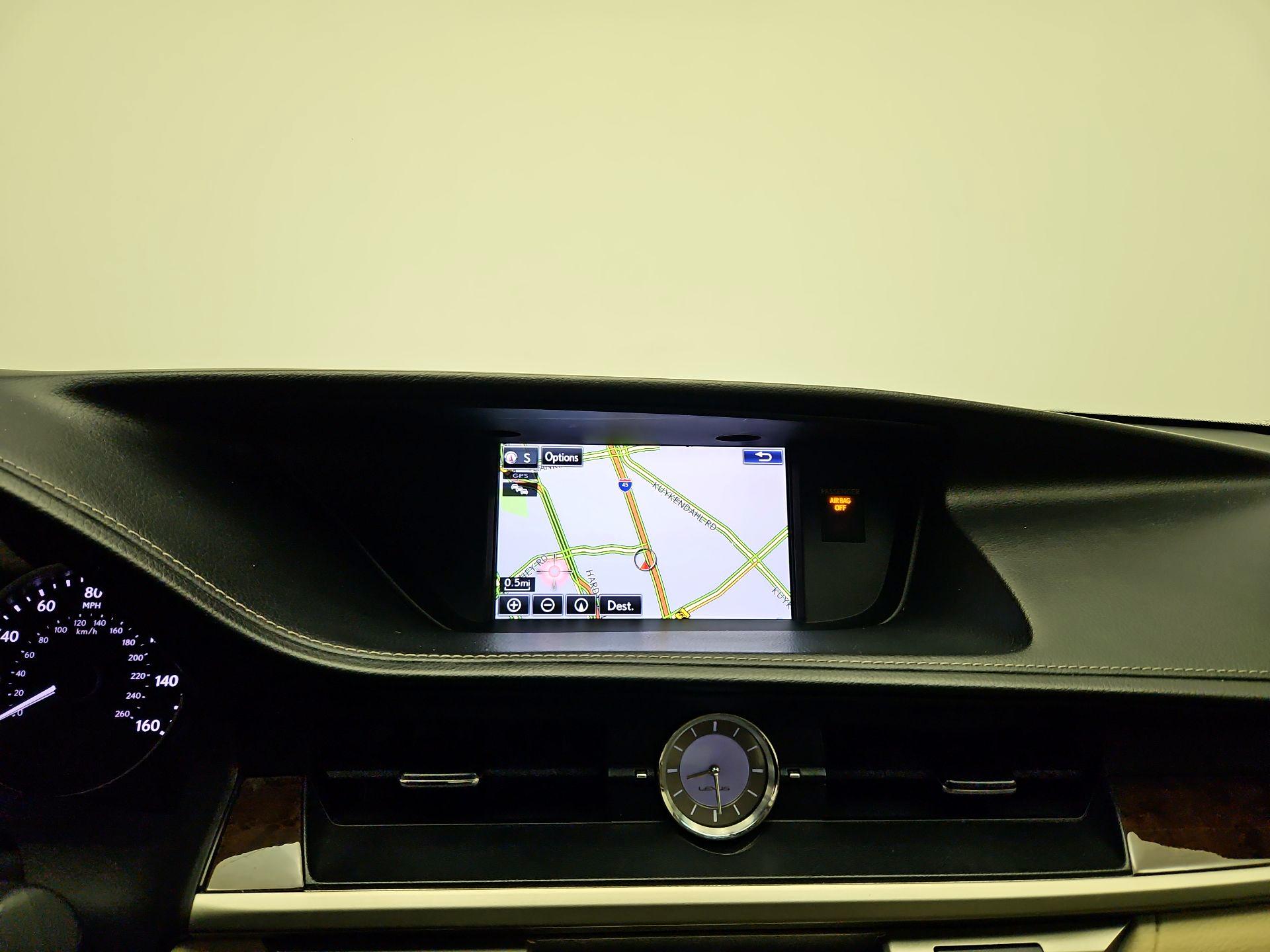 Thumbnail: 2015 Lexus ES - 13