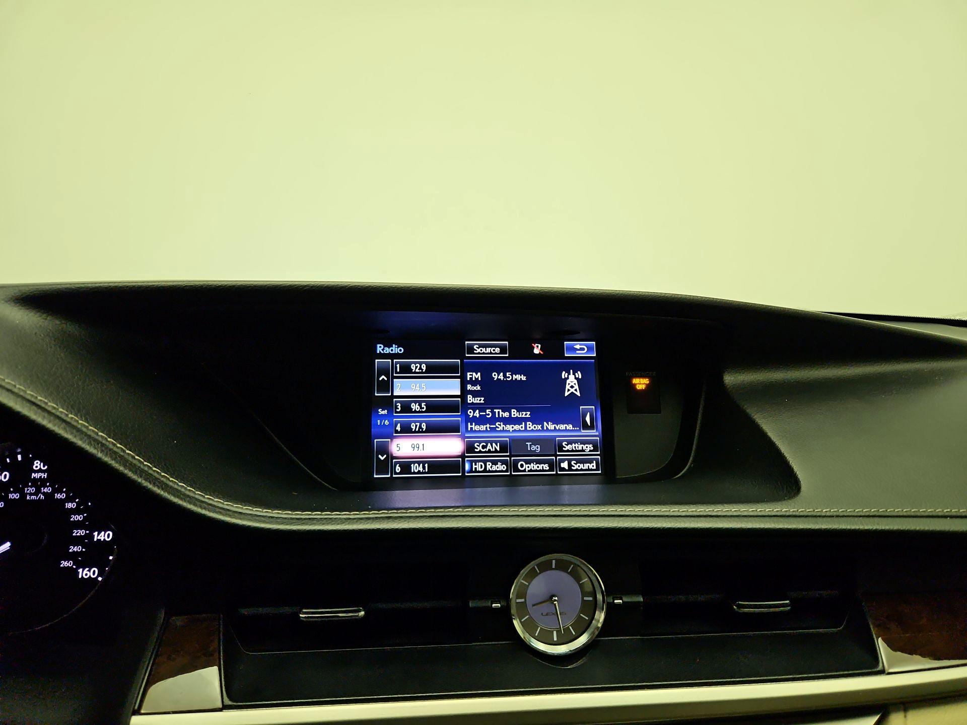 Thumbnail: 2015 Lexus ES - 15