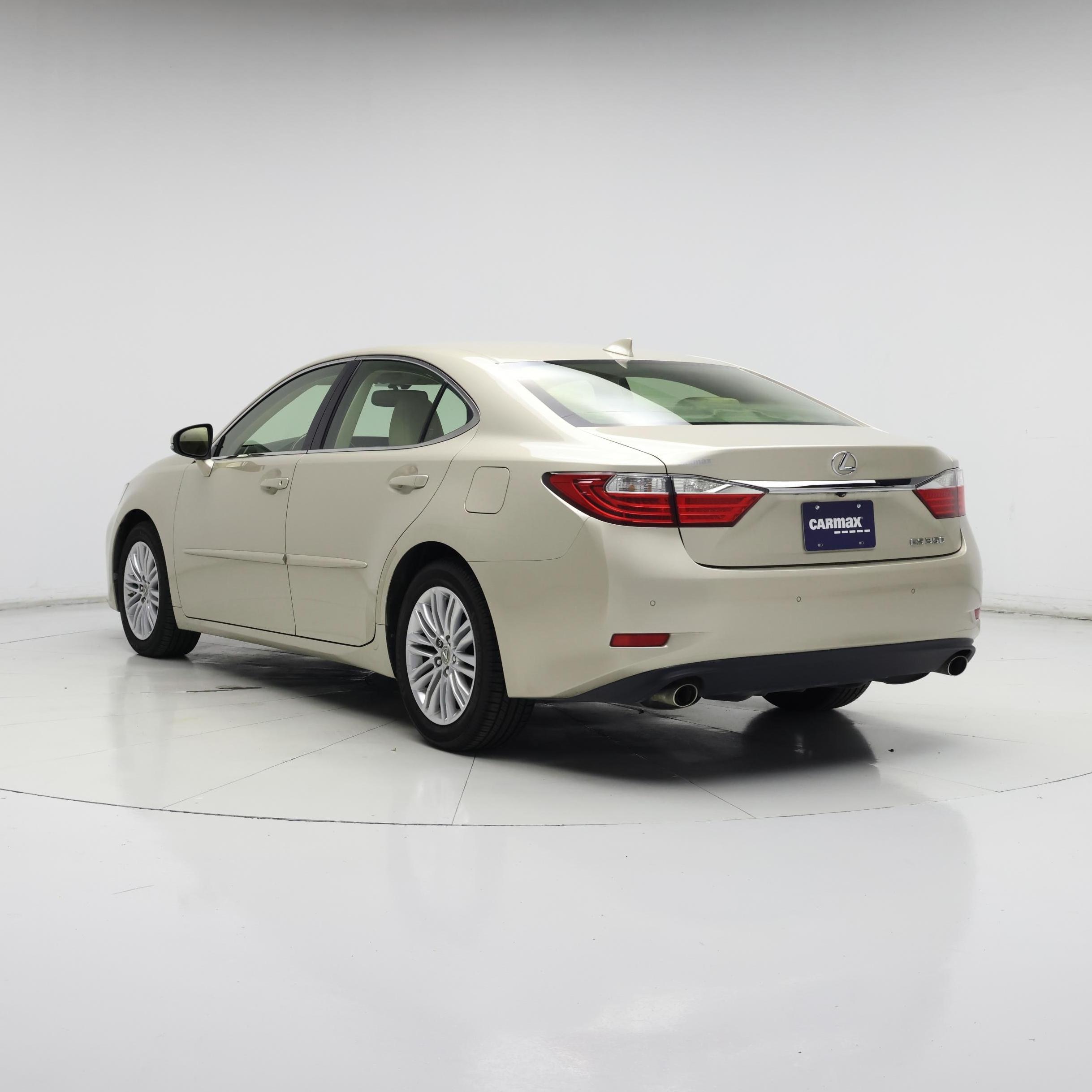 Thumbnail: 2015 Lexus ES - 2