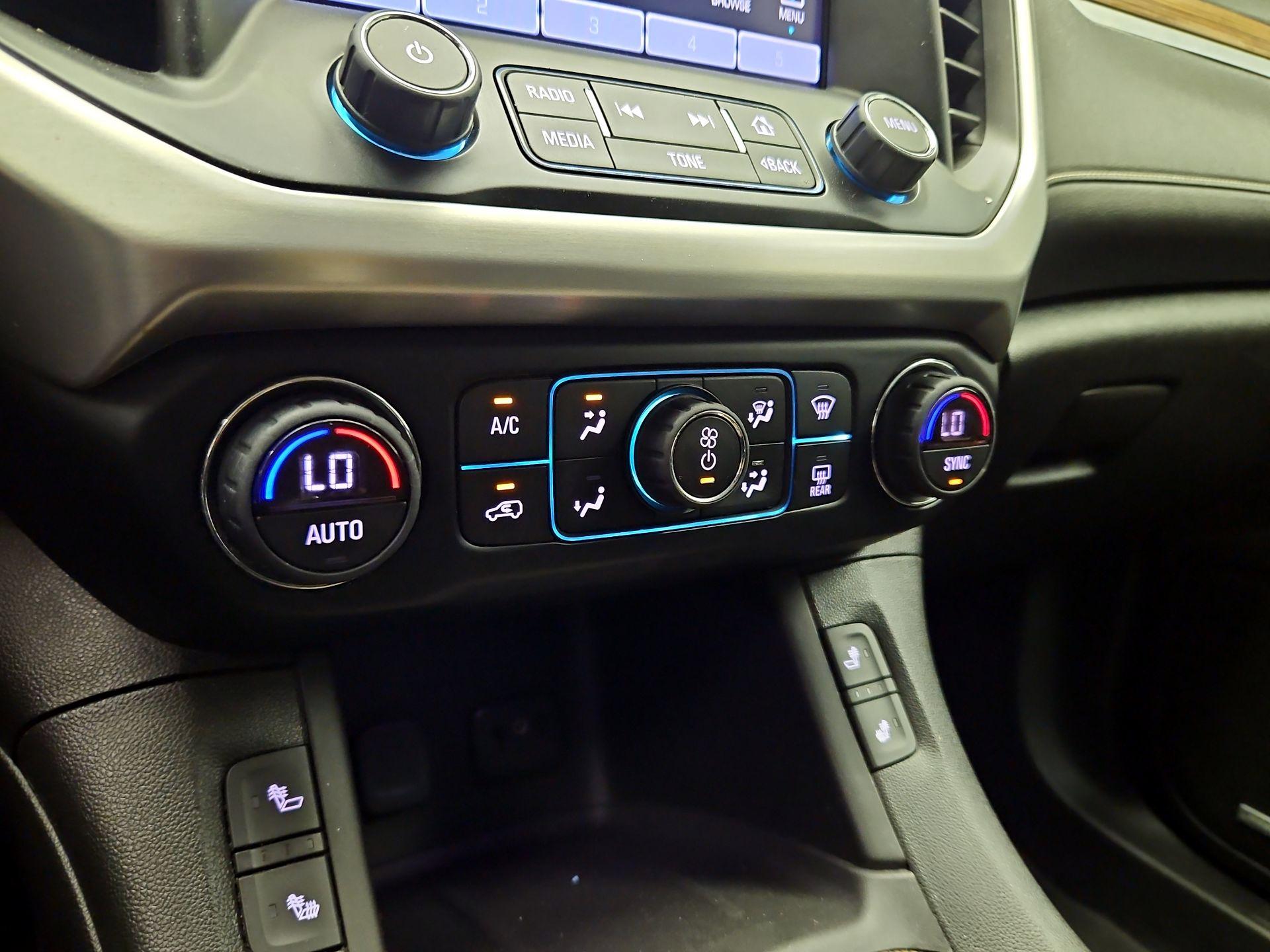 Thumbnail: 2018 GMC Acadia - 16