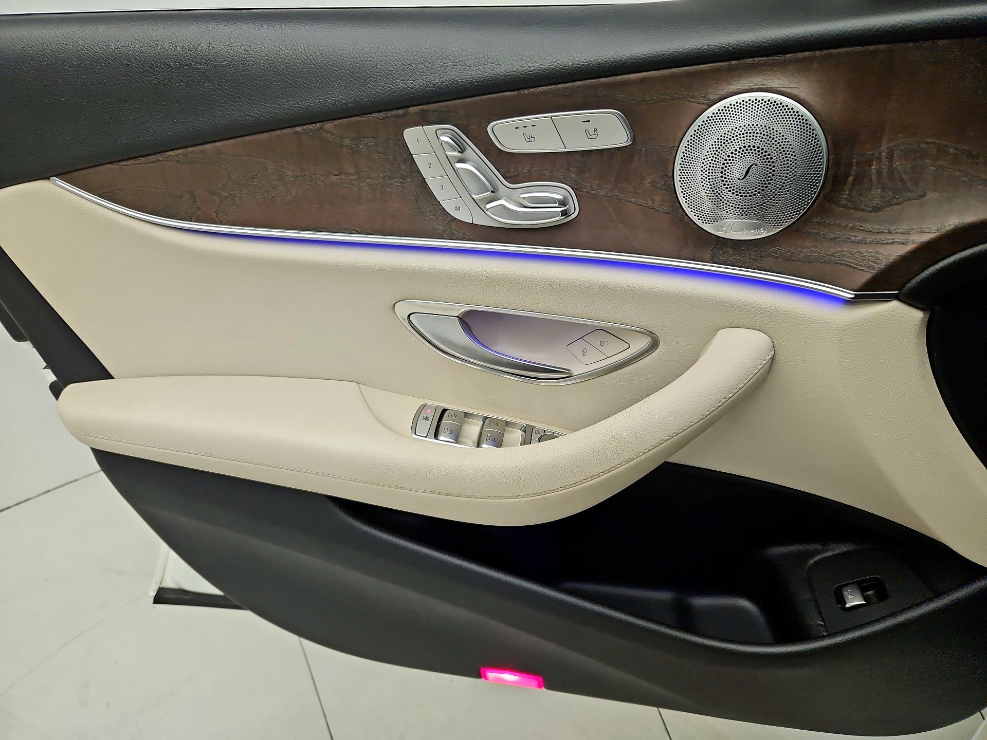 Thumbnail: 2017 Mercedes-Benz E-Class - 12