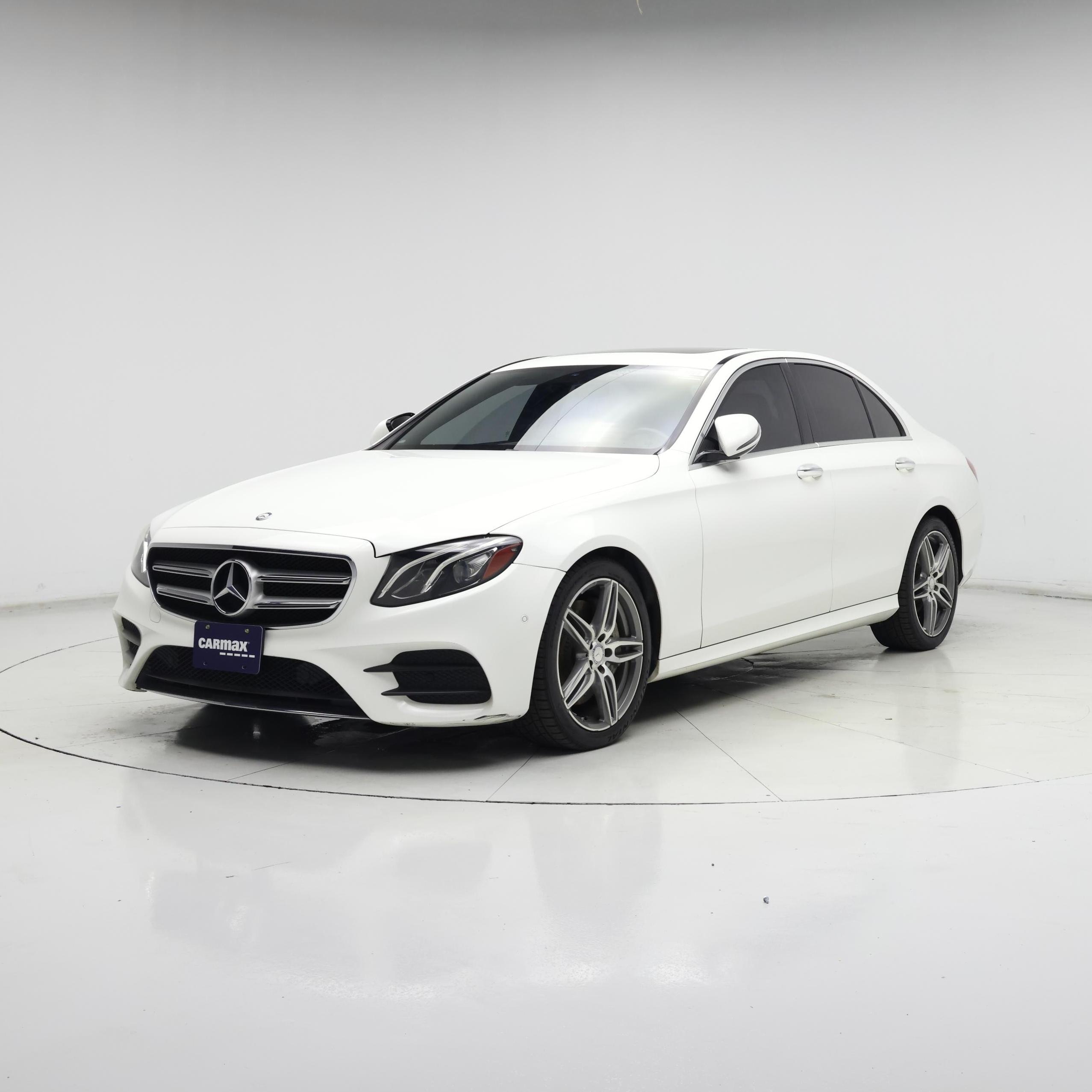 Thumbnail: 2017 Mercedes-Benz E-Class - 4