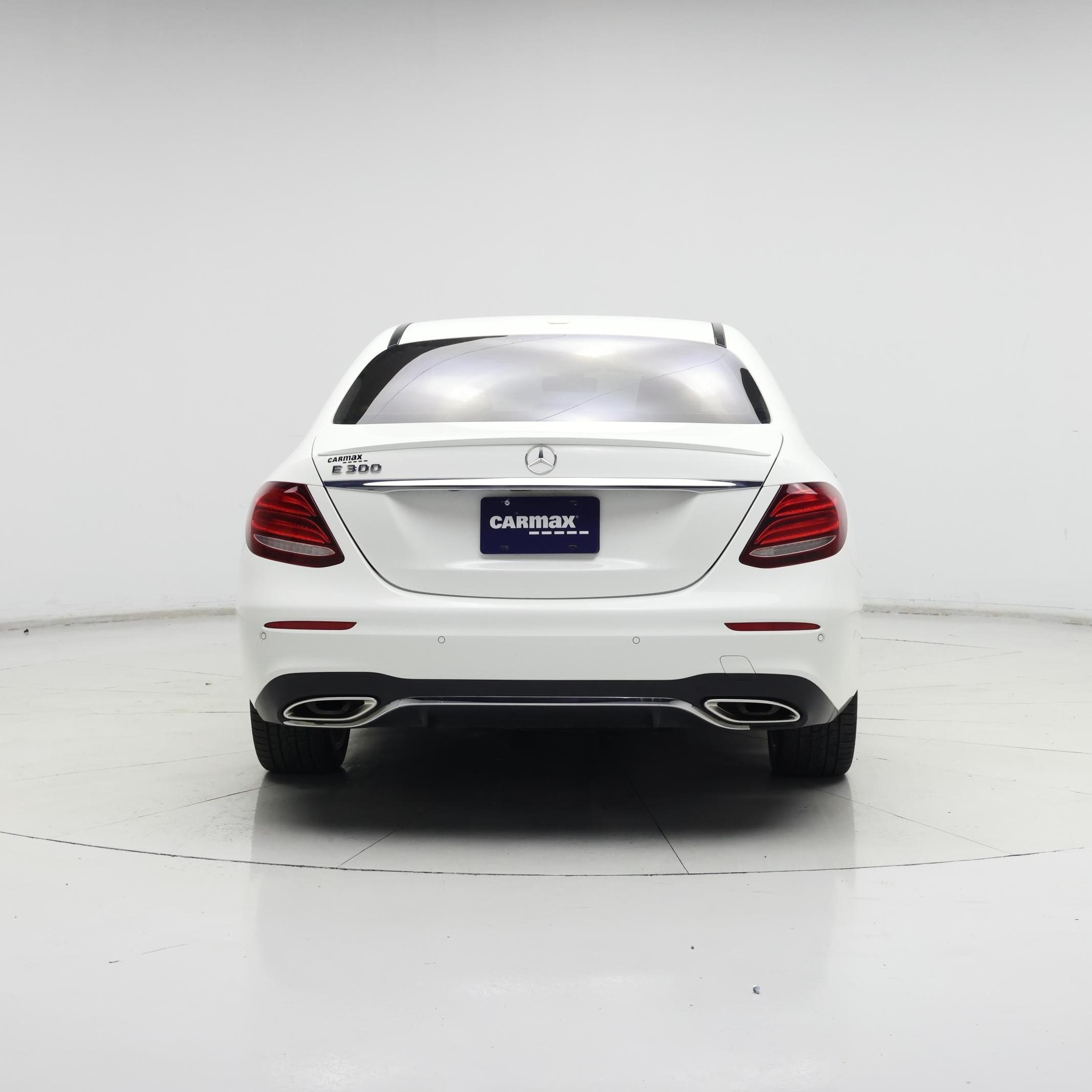 Thumbnail: 2017 Mercedes-Benz E-Class - 6