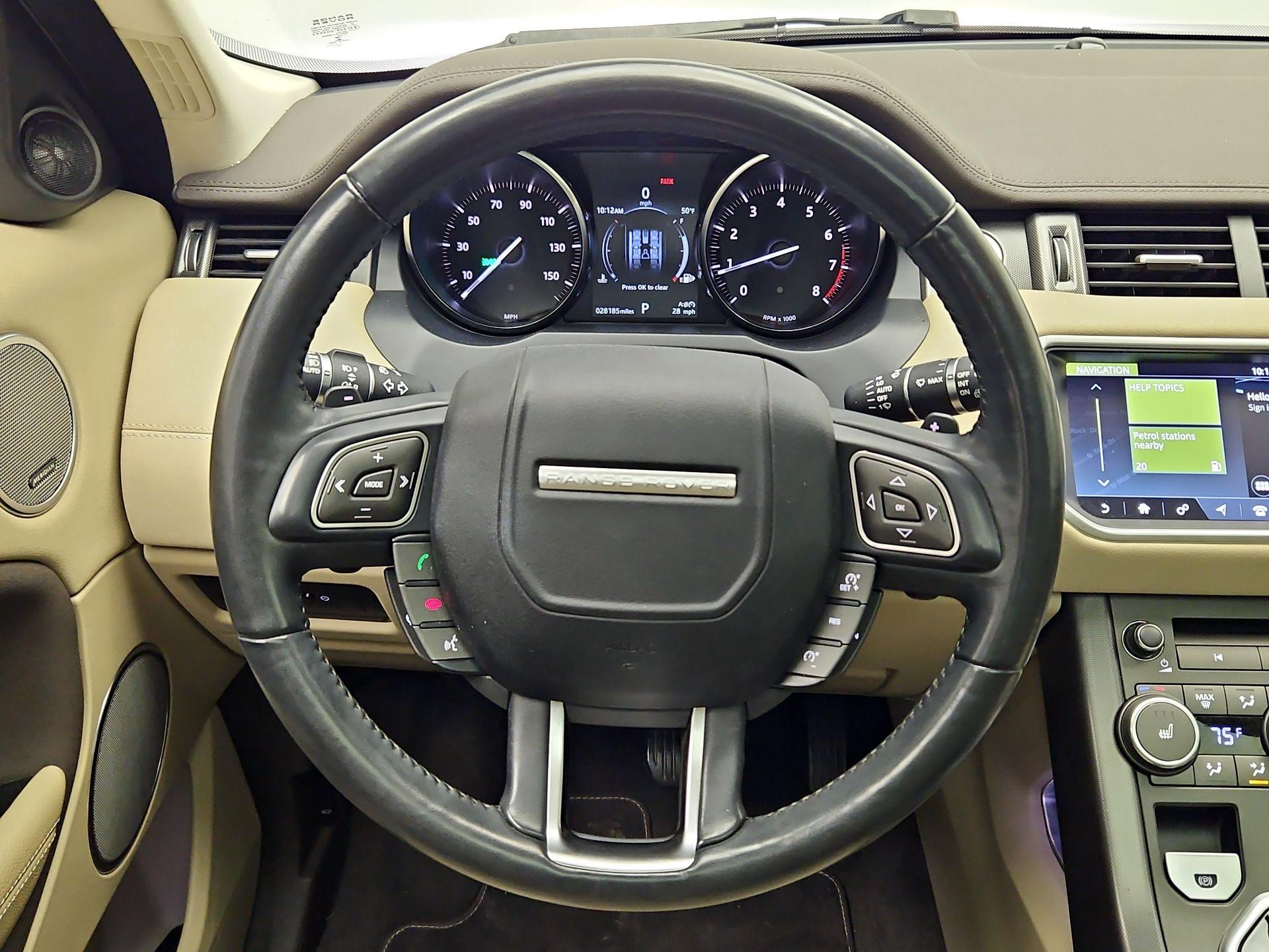 Thumbnail: 2018 Land Rover Range Rover Evoque - 10