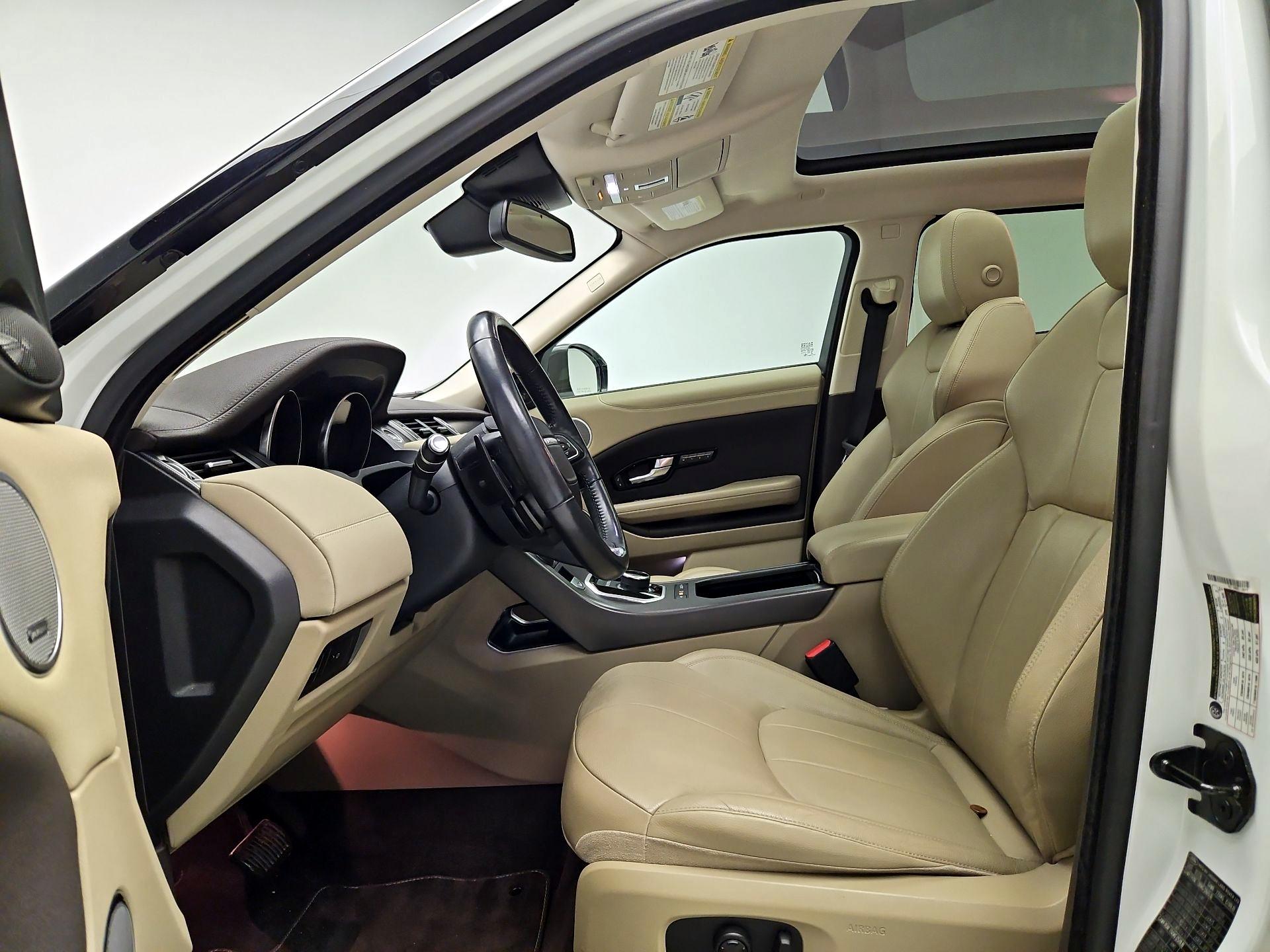 Thumbnail: 2018 Land Rover Range Rover Evoque - 11