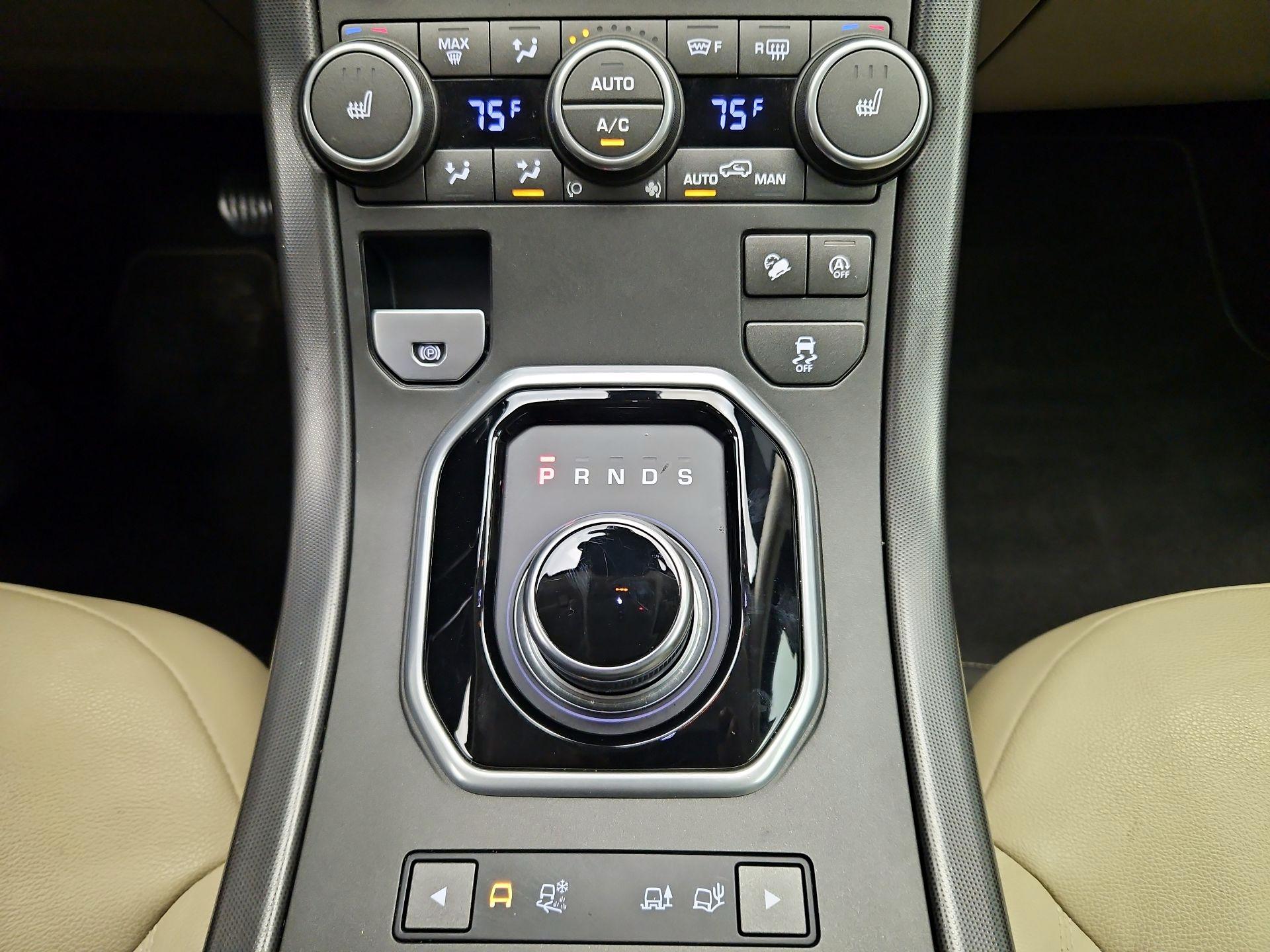 Thumbnail: 2018 Land Rover Range Rover Evoque - 18