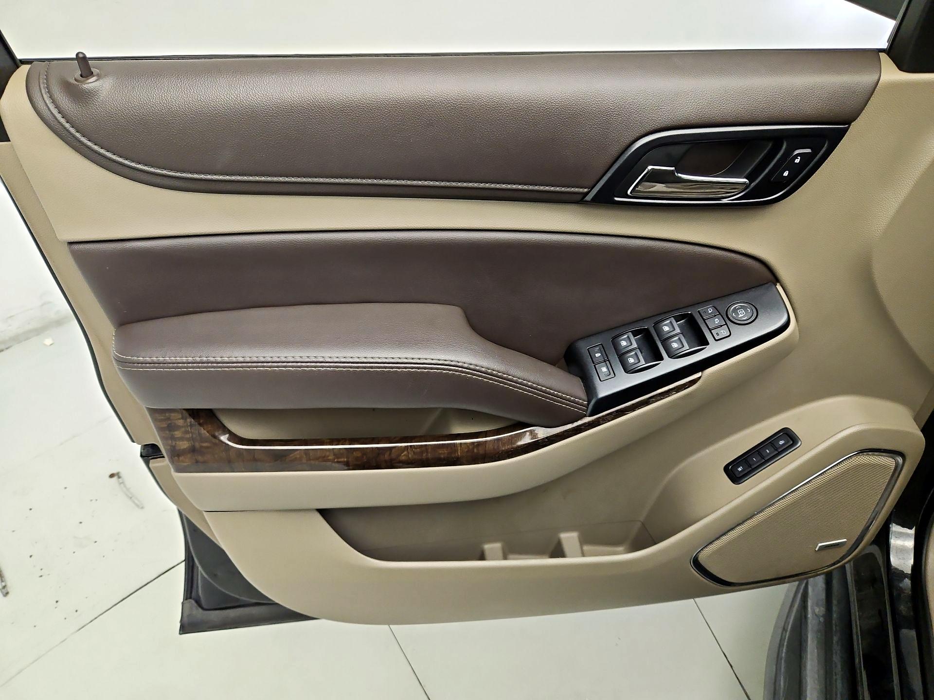 Thumbnail: 2019 Chevrolet Tahoe - 10