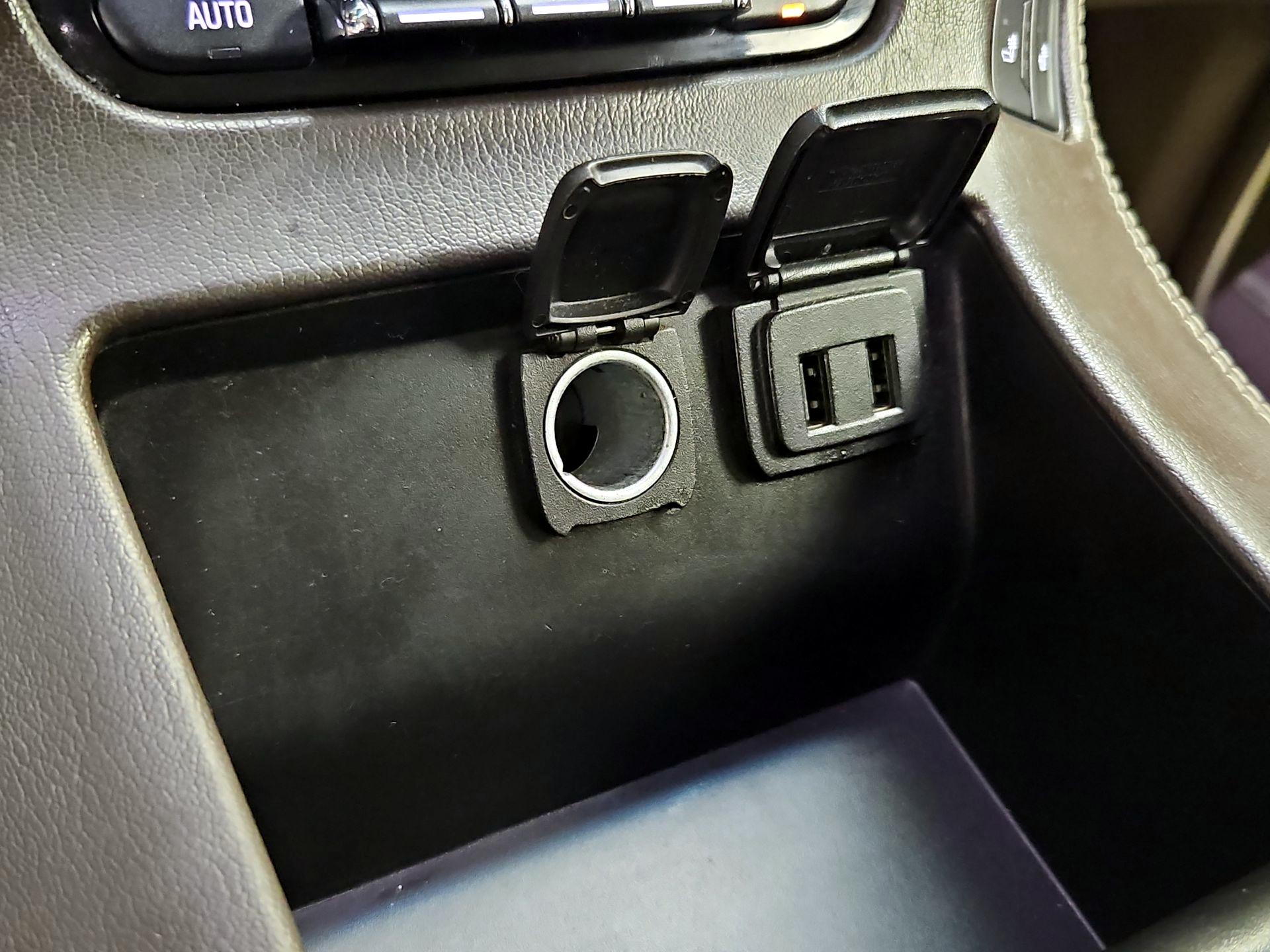 Thumbnail: 2019 Chevrolet Tahoe - 17