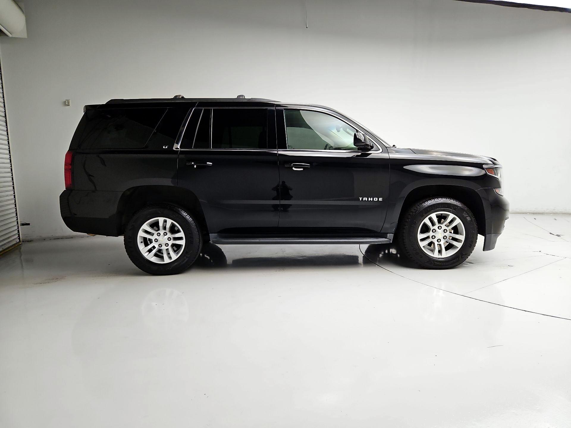 Thumbnail: 2019 Chevrolet Tahoe - 4