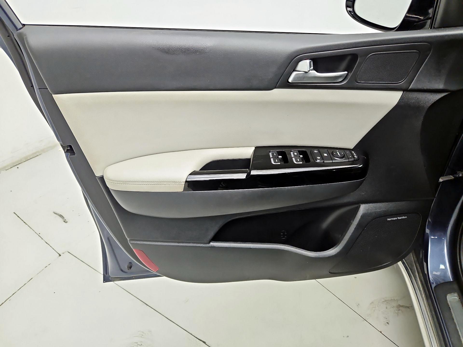 Thumbnail: 2017 Kia Sportage - 10