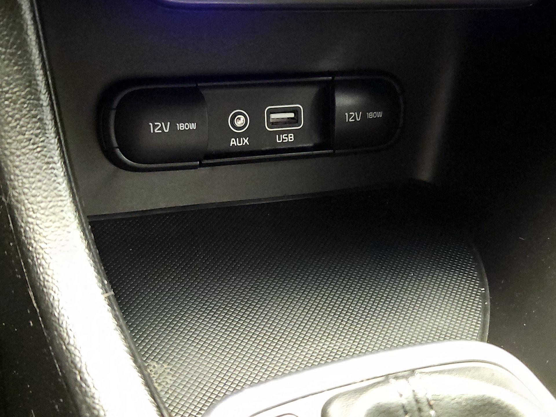 Thumbnail: 2017 Kia Sportage - 17