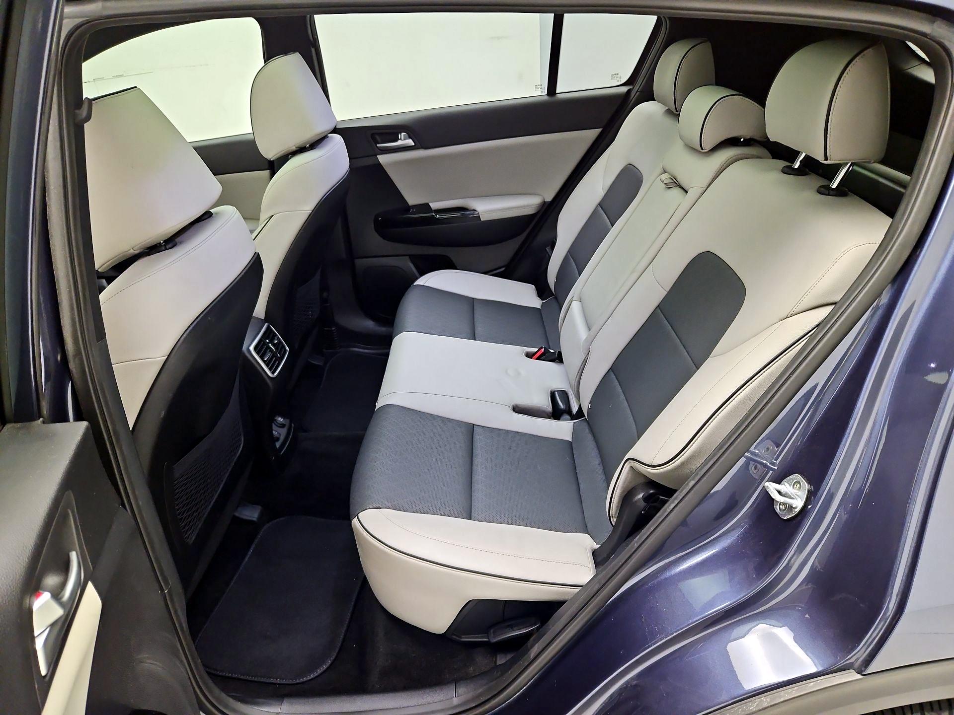 Thumbnail: 2017 Kia Sportage - 19