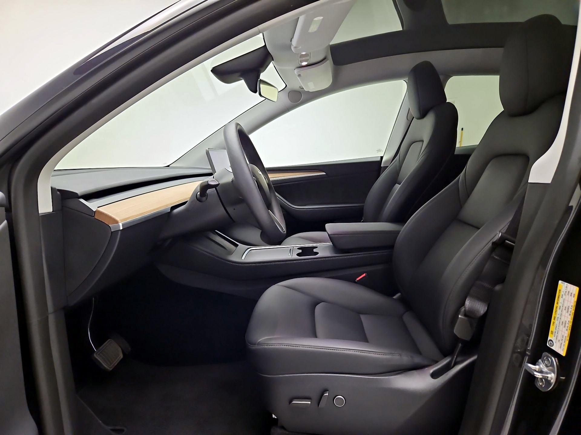 Thumbnail: 2025 Tesla Model Y - 11