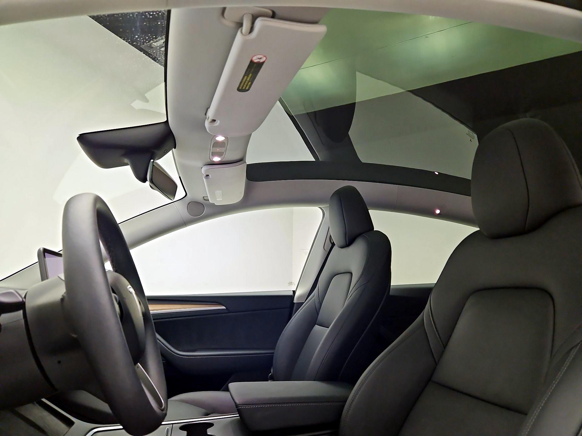 Thumbnail: 2025 Tesla Model Y - 19