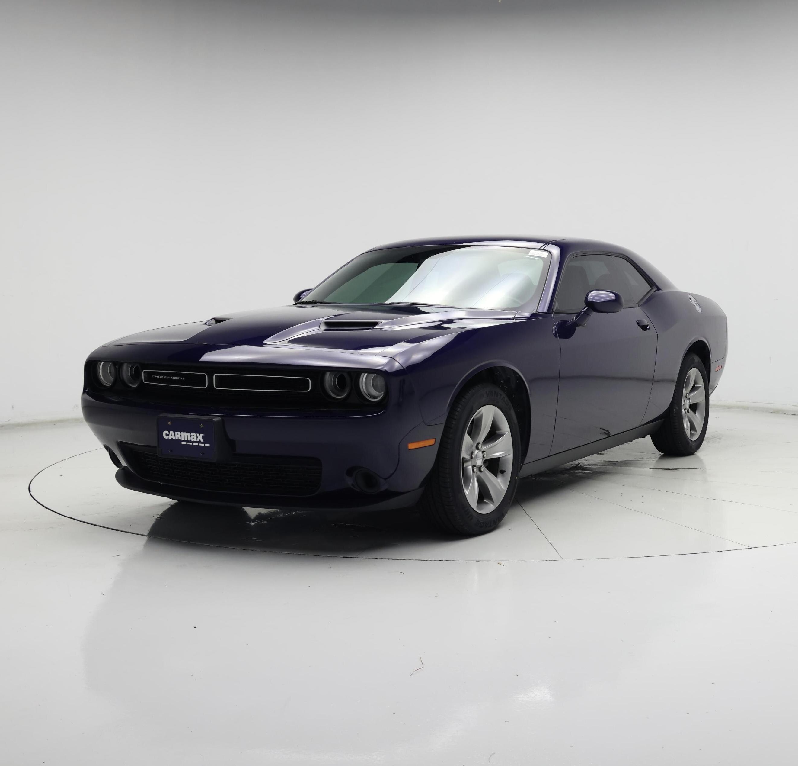 Thumbnail: 2017 Dodge Challenger - 4
