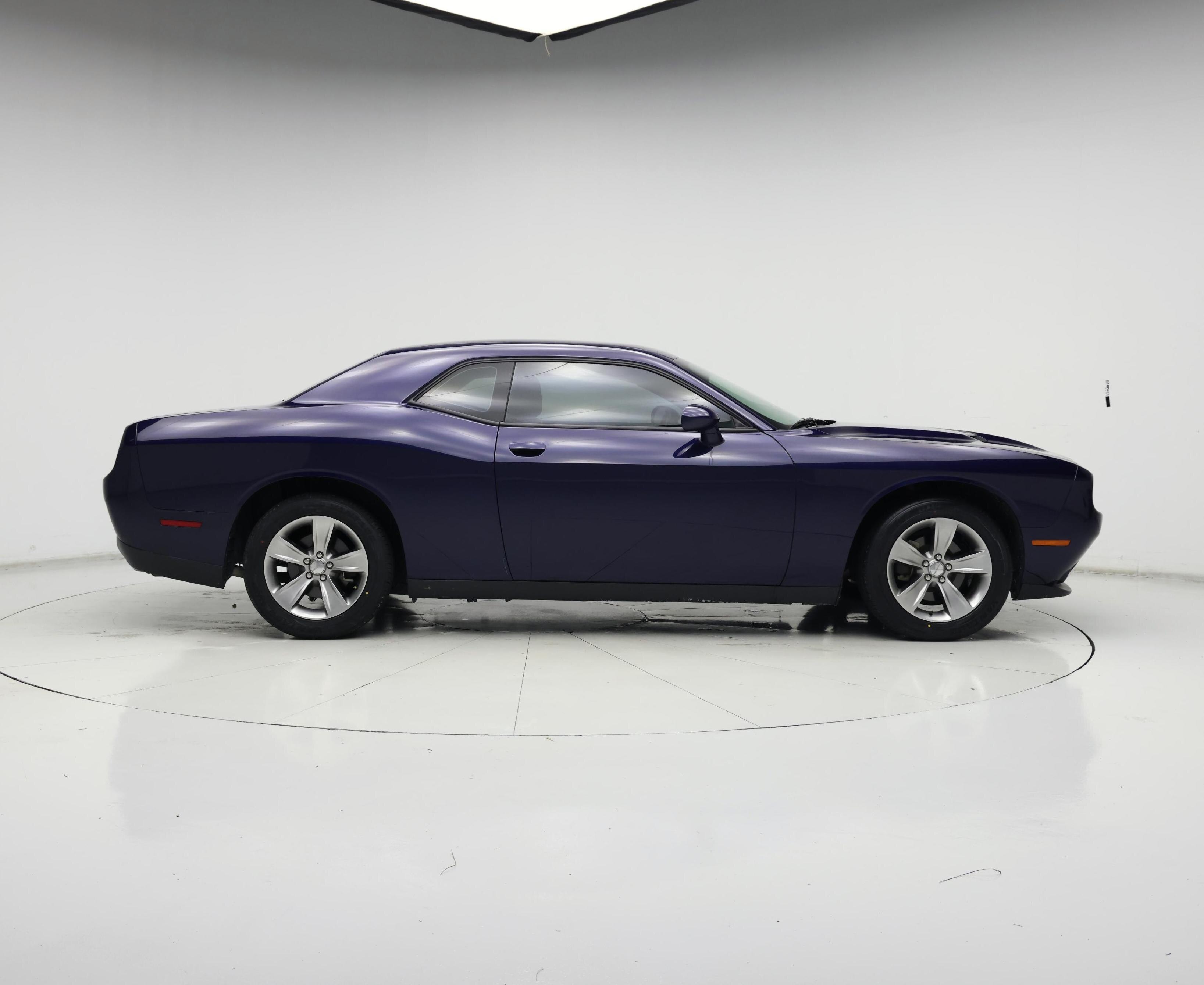 Thumbnail: 2017 Dodge Challenger - 7