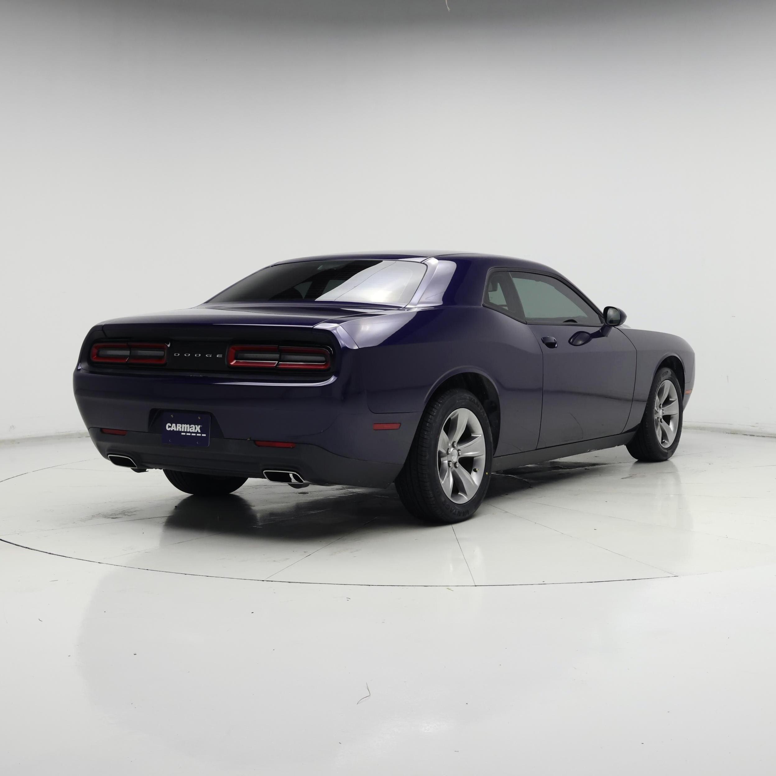 Thumbnail: 2017 Dodge Challenger - 8