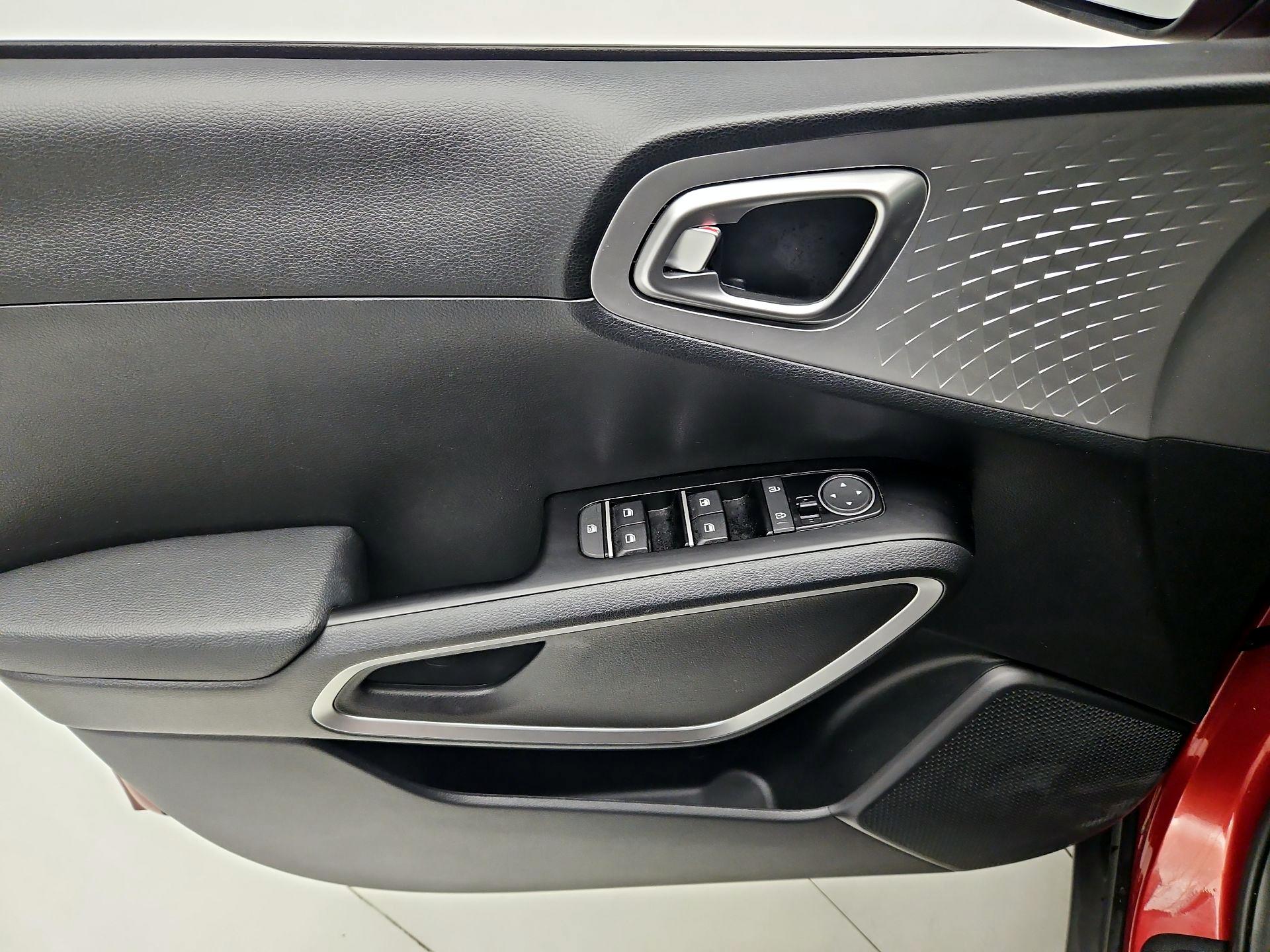 Thumbnail: 2023 Kia Soul - 12