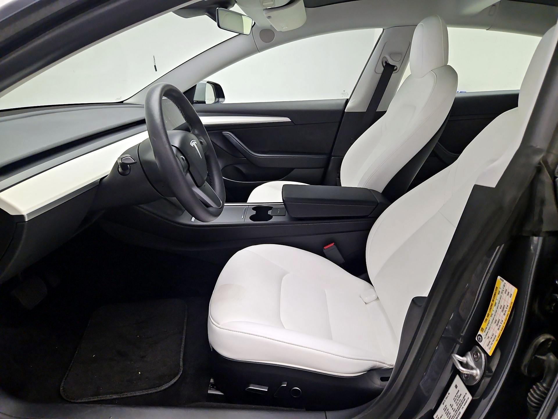 Thumbnail: 2022 Tesla Model 3 - 11