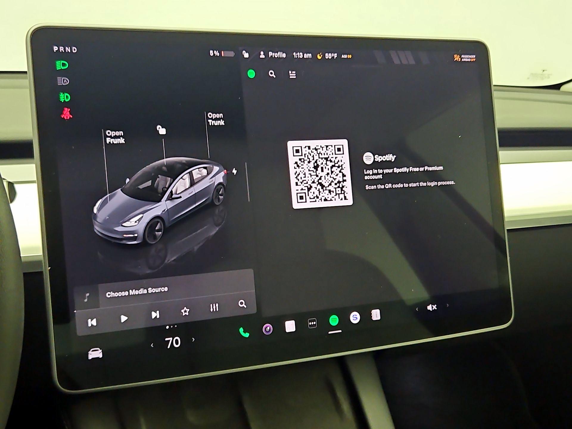 Thumbnail: 2022 Tesla Model 3 - 15