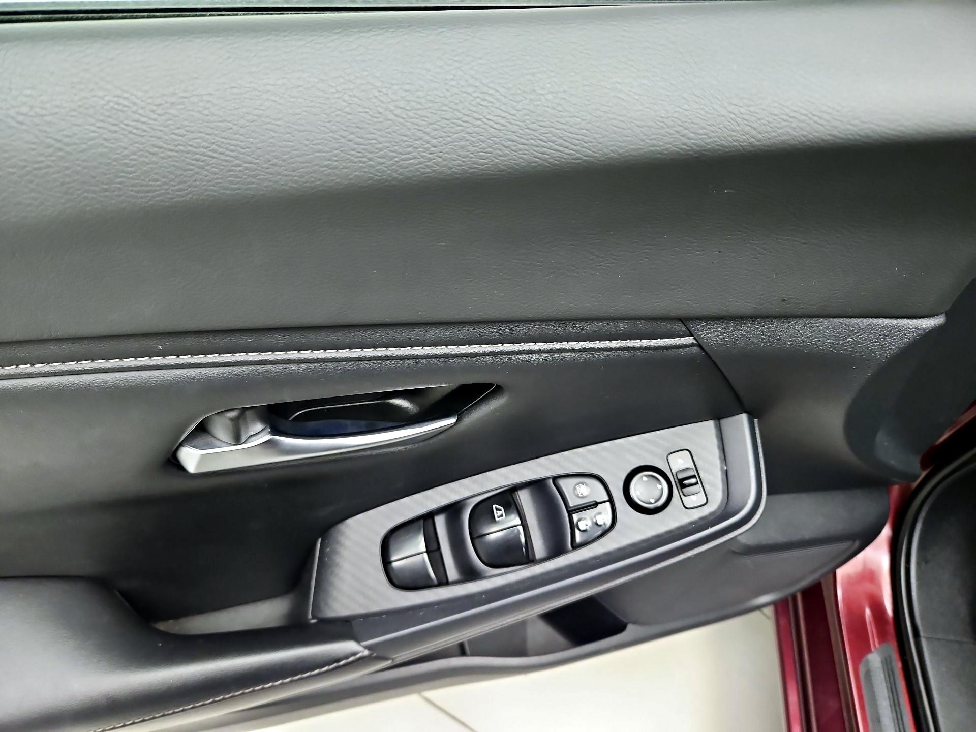 Thumbnail: 2020 Nissan Sentra - 12