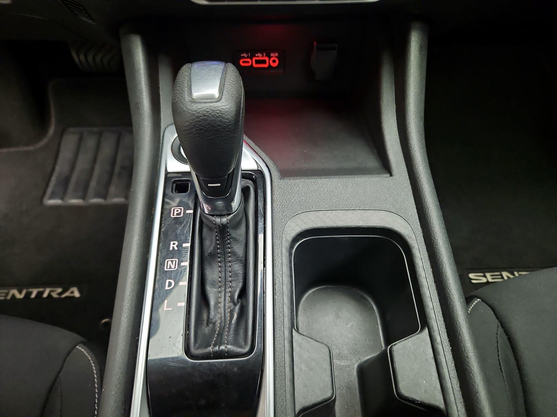 Thumbnail: 2020 Nissan Sentra - 17