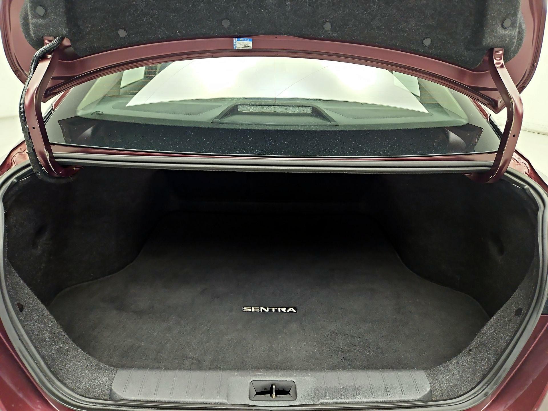 Thumbnail: 2020 Nissan Sentra - 20