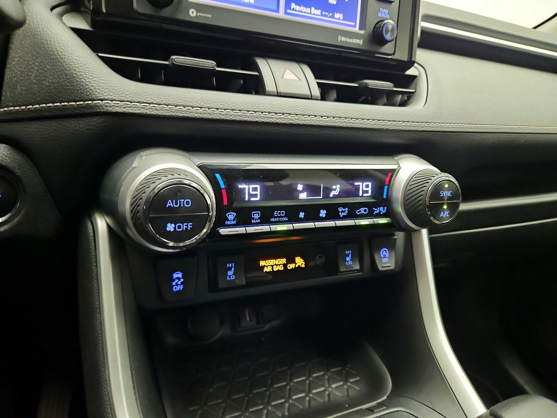 Thumbnail: 2022 Toyota RAV4 - 15