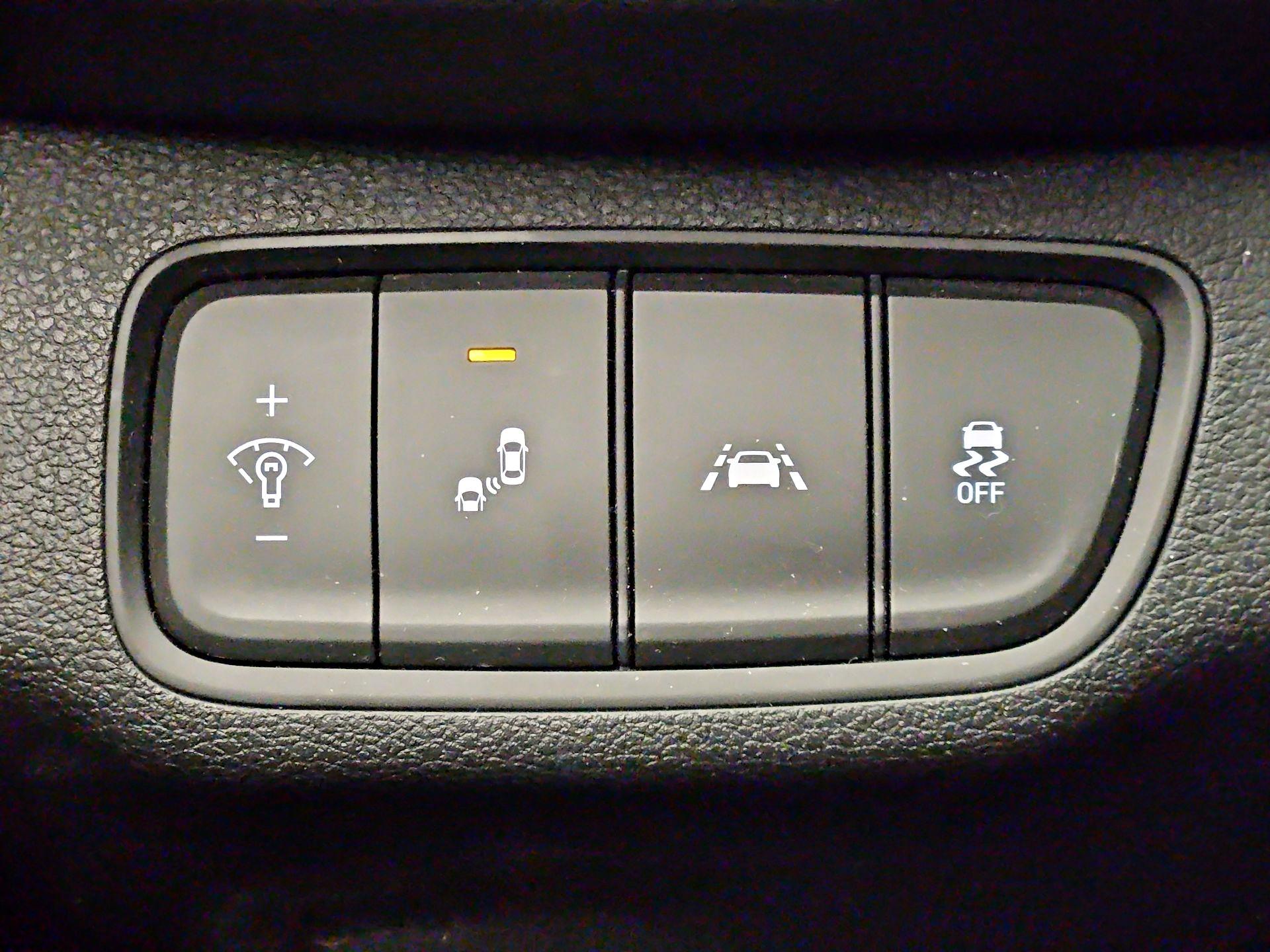 Thumbnail: 2019 Hyundai Santa Fe - 13