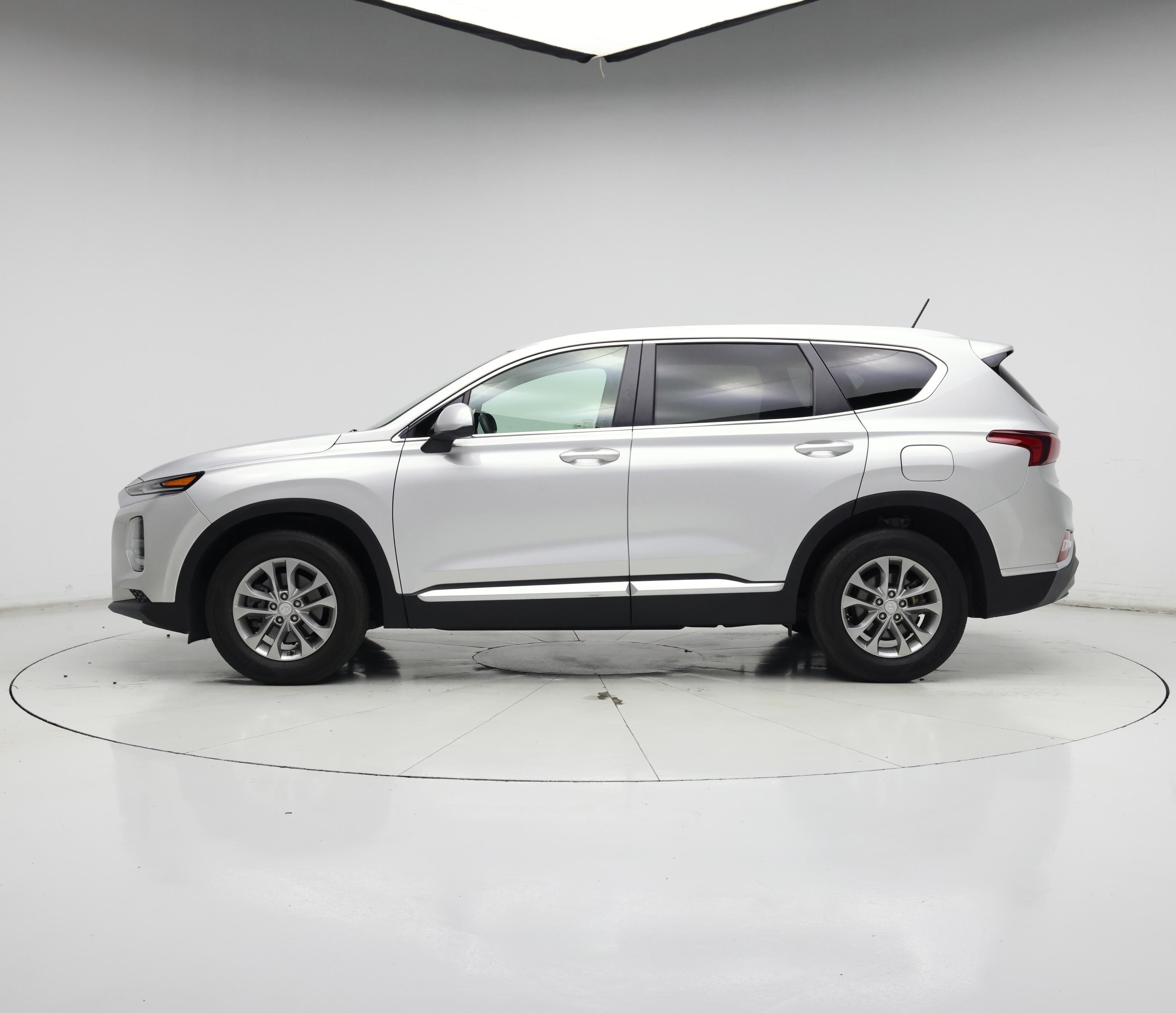 Thumbnail: 2019 Hyundai Santa Fe - 3