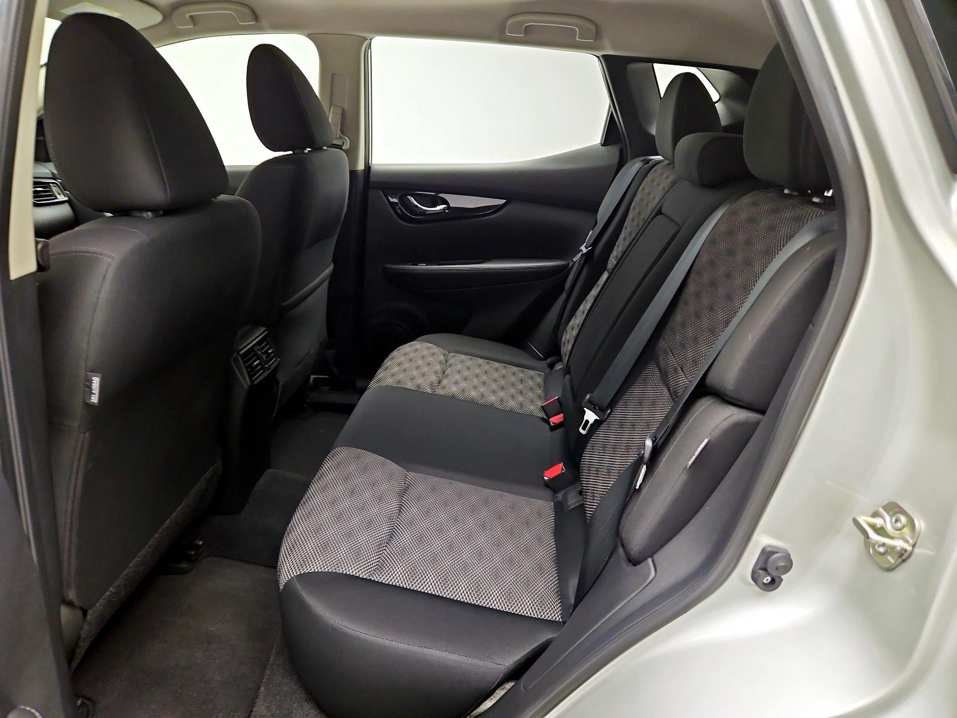 Thumbnail: 2021 Nissan Rogue Sport - 19