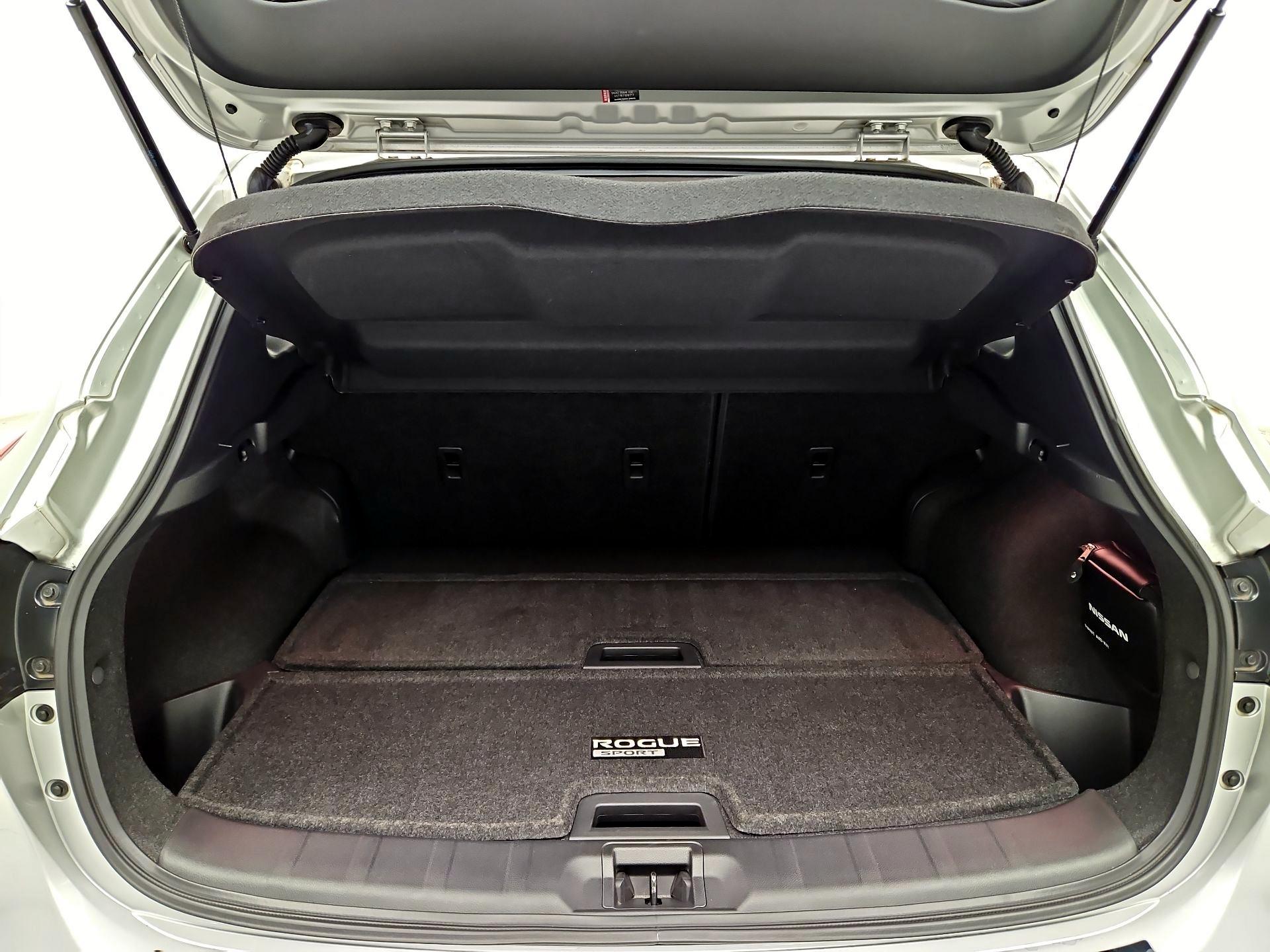 Thumbnail: 2021 Nissan Rogue Sport - 20