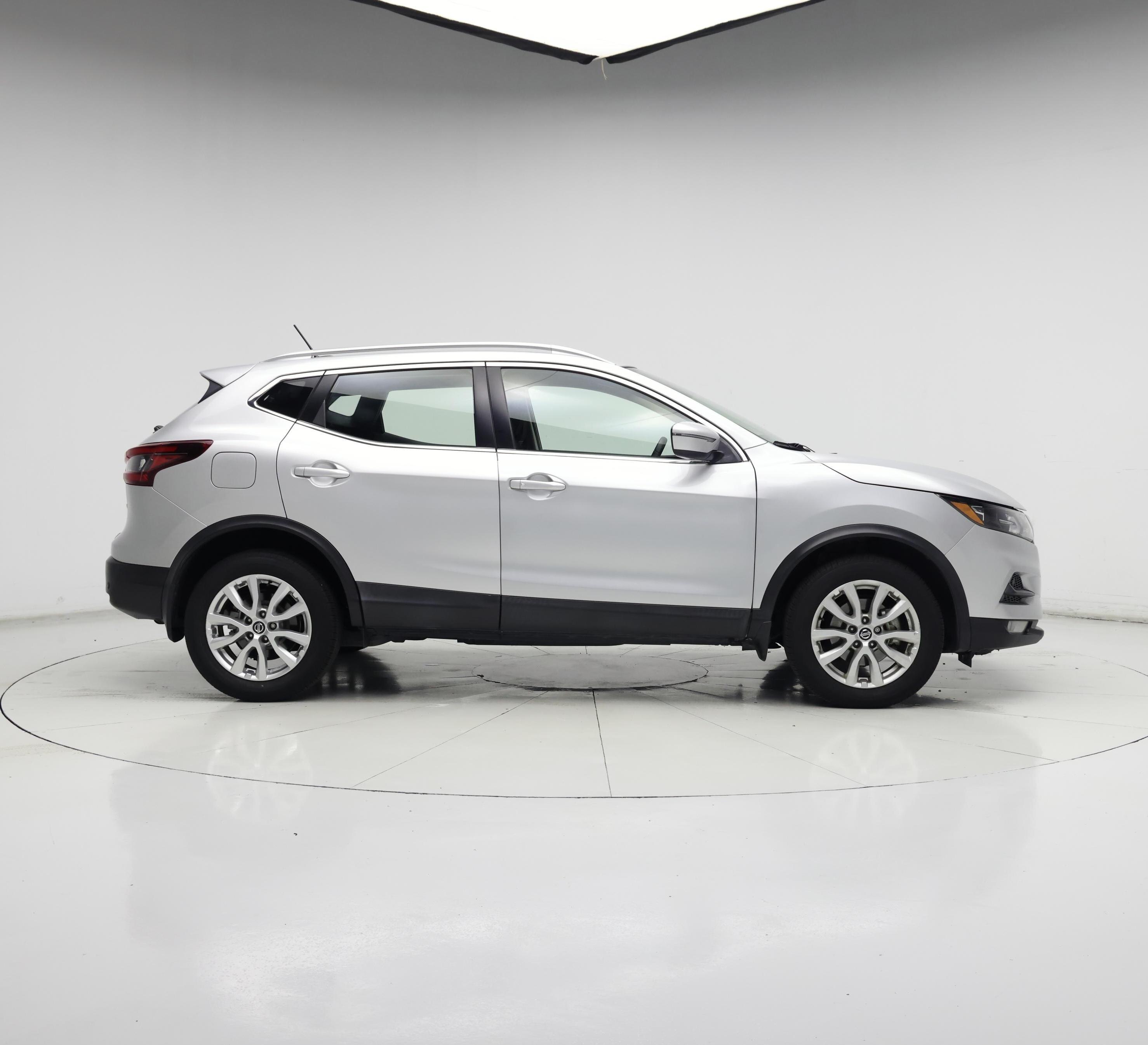 Thumbnail: 2021 Nissan Rogue Sport - 7