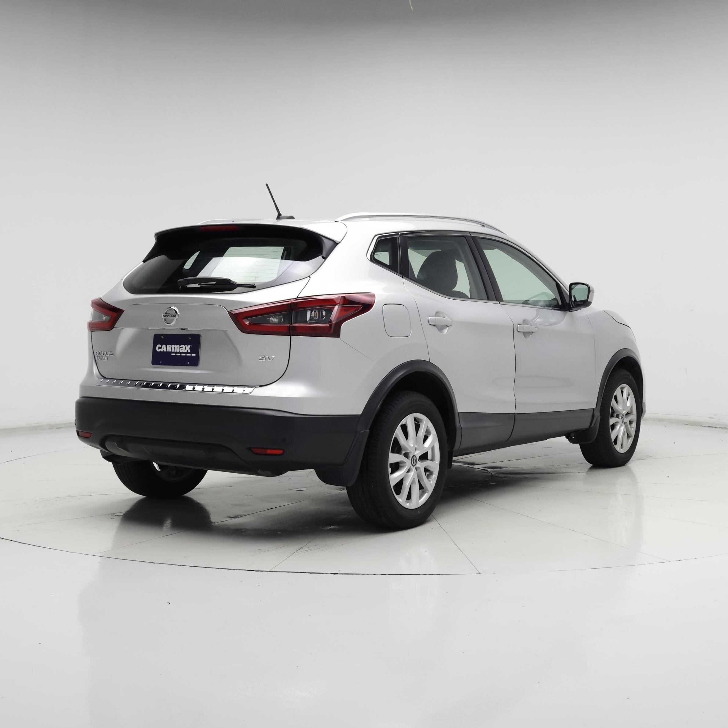 Thumbnail: 2021 Nissan Rogue Sport - 8