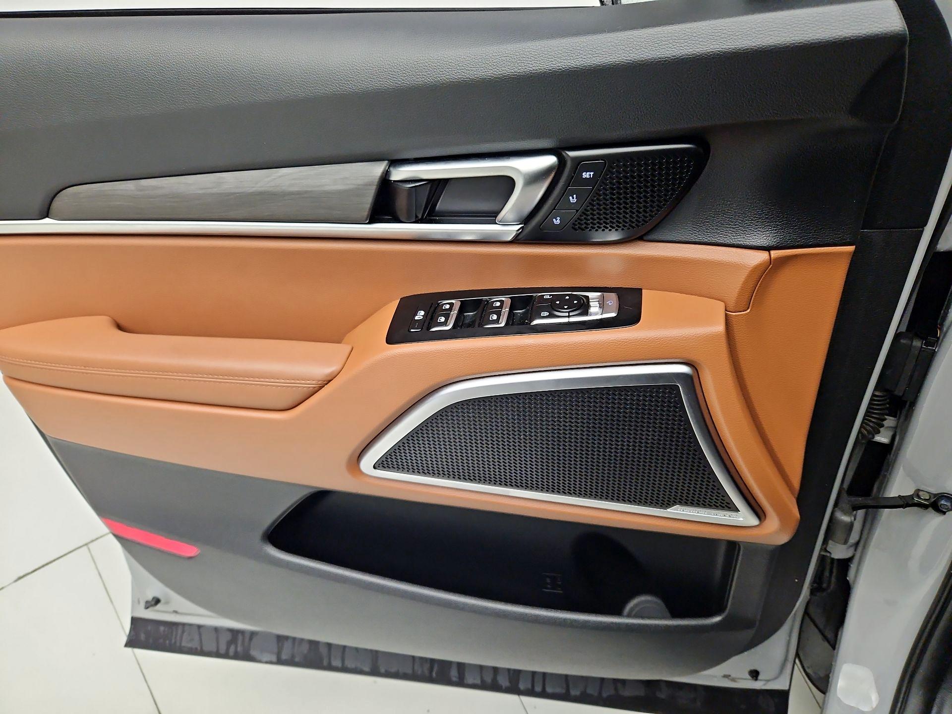 Thumbnail: 2023 Kia Telluride - 12