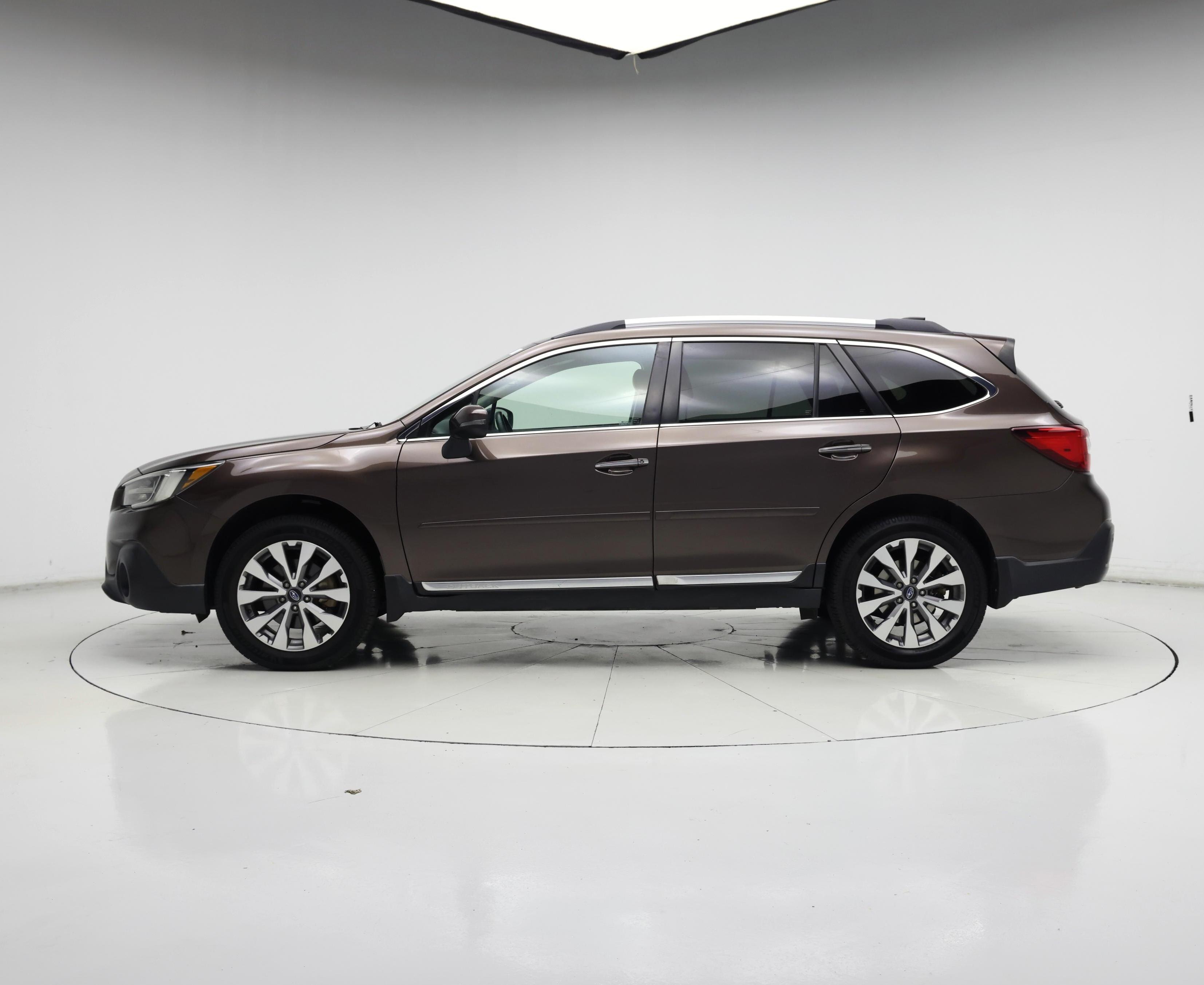 Thumbnail: 2019 Subaru Outback - 3