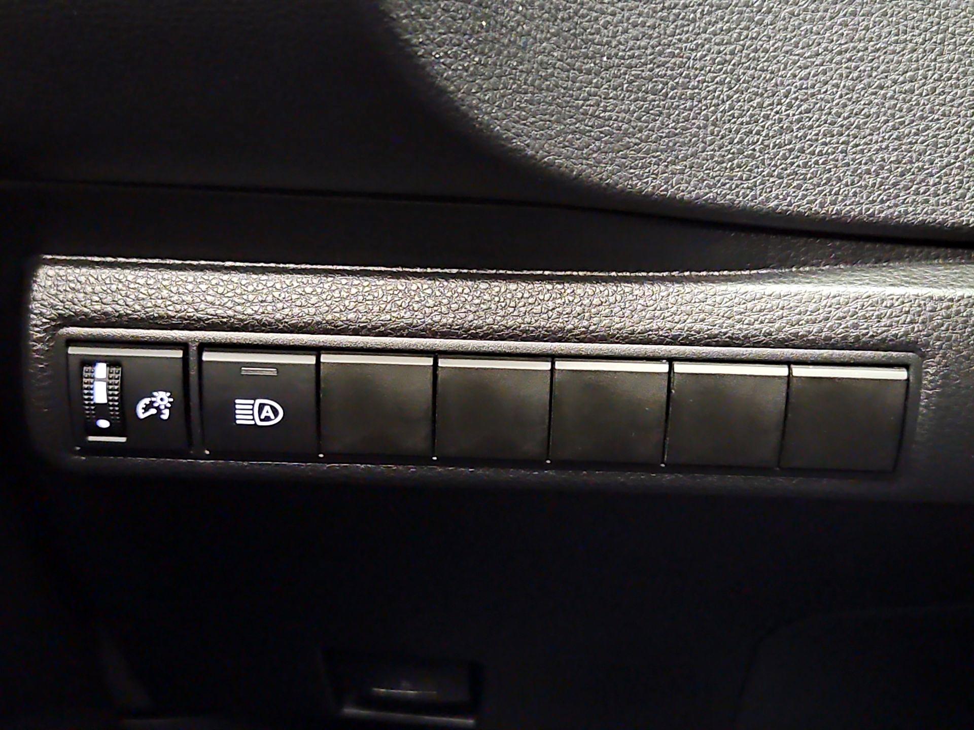 Thumbnail: 2024 Toyota Corolla - 13