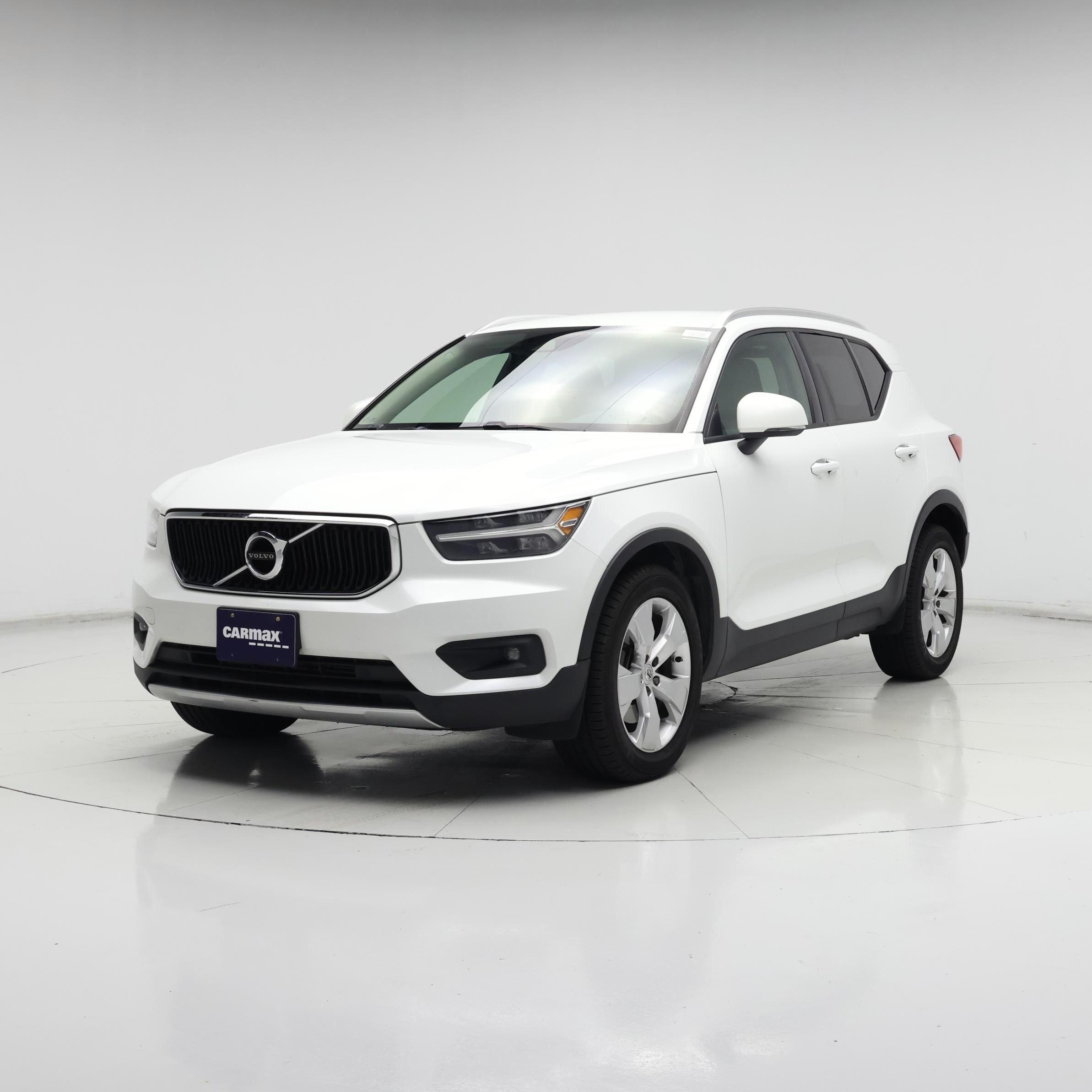 Thumbnail: 2021 Volvo XC40 - 4